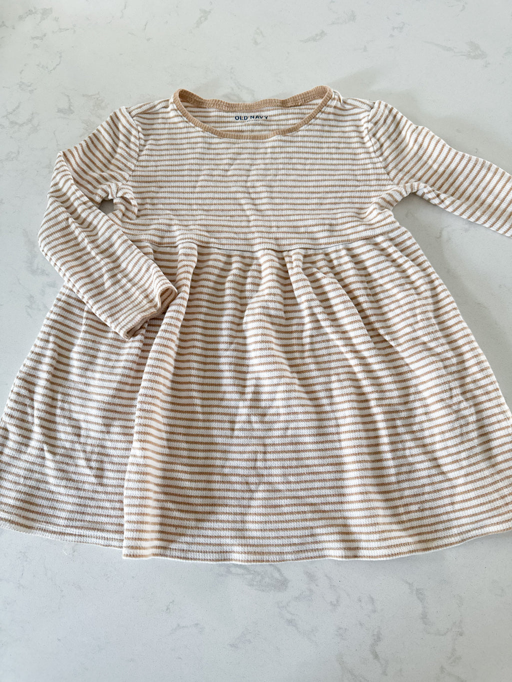 Old Navy- 5T- GUC- brown and white striped long sleeve dress