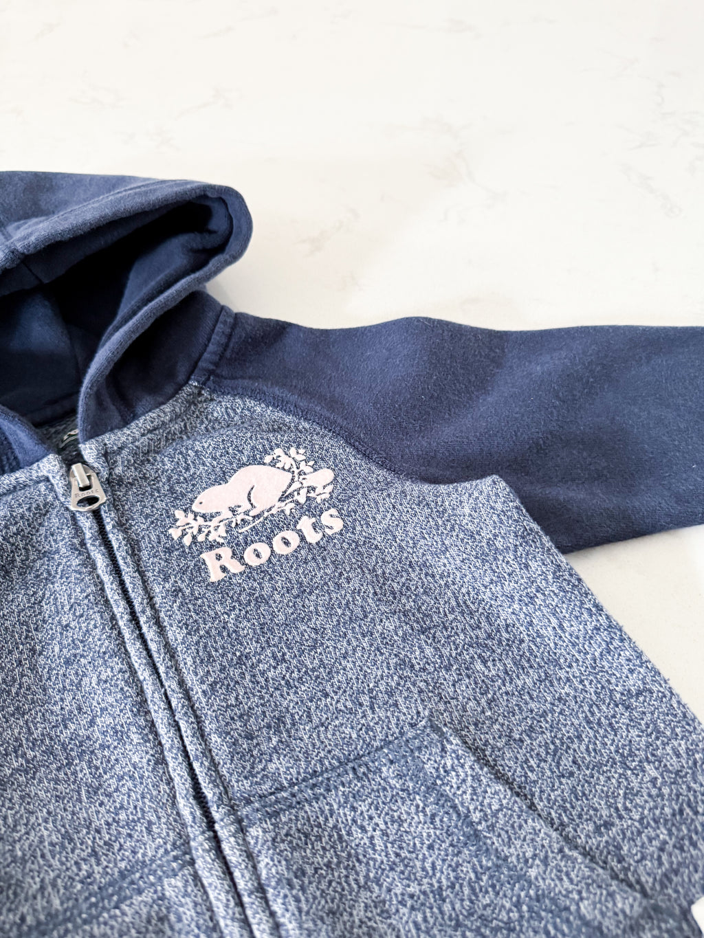 Roots- 2T- GUC- navy blue two tone speckled zip up hoodie with pink logo