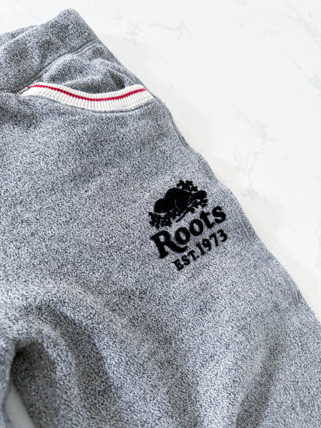 Roots- 14Y- VGUC- Grey sweats with black logo