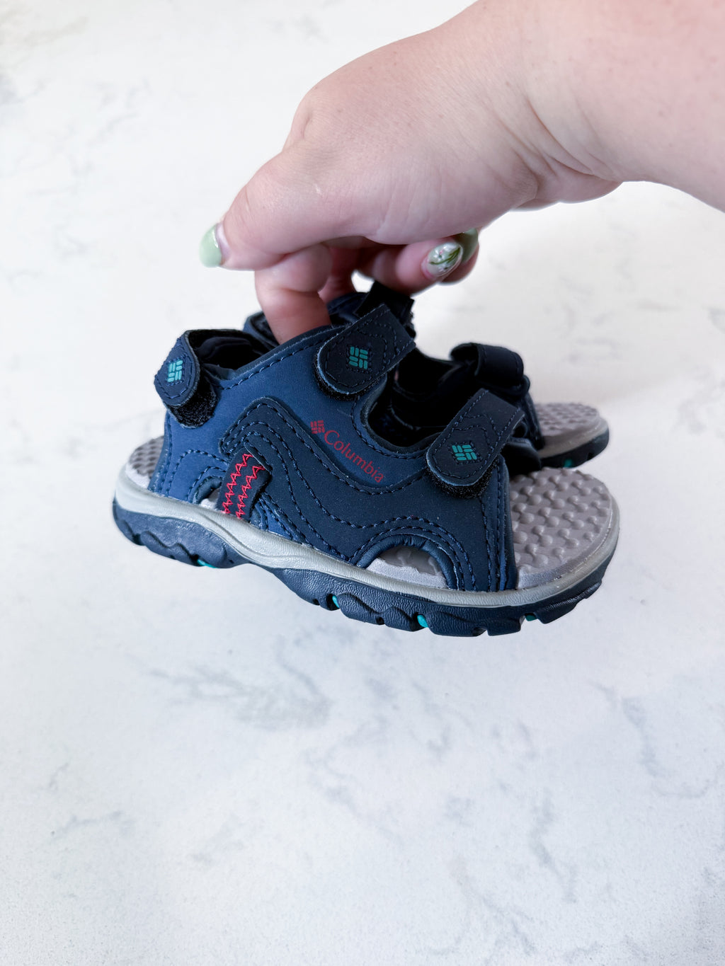 Columbia- 6C- BNWT- Velcro strap  sandals
