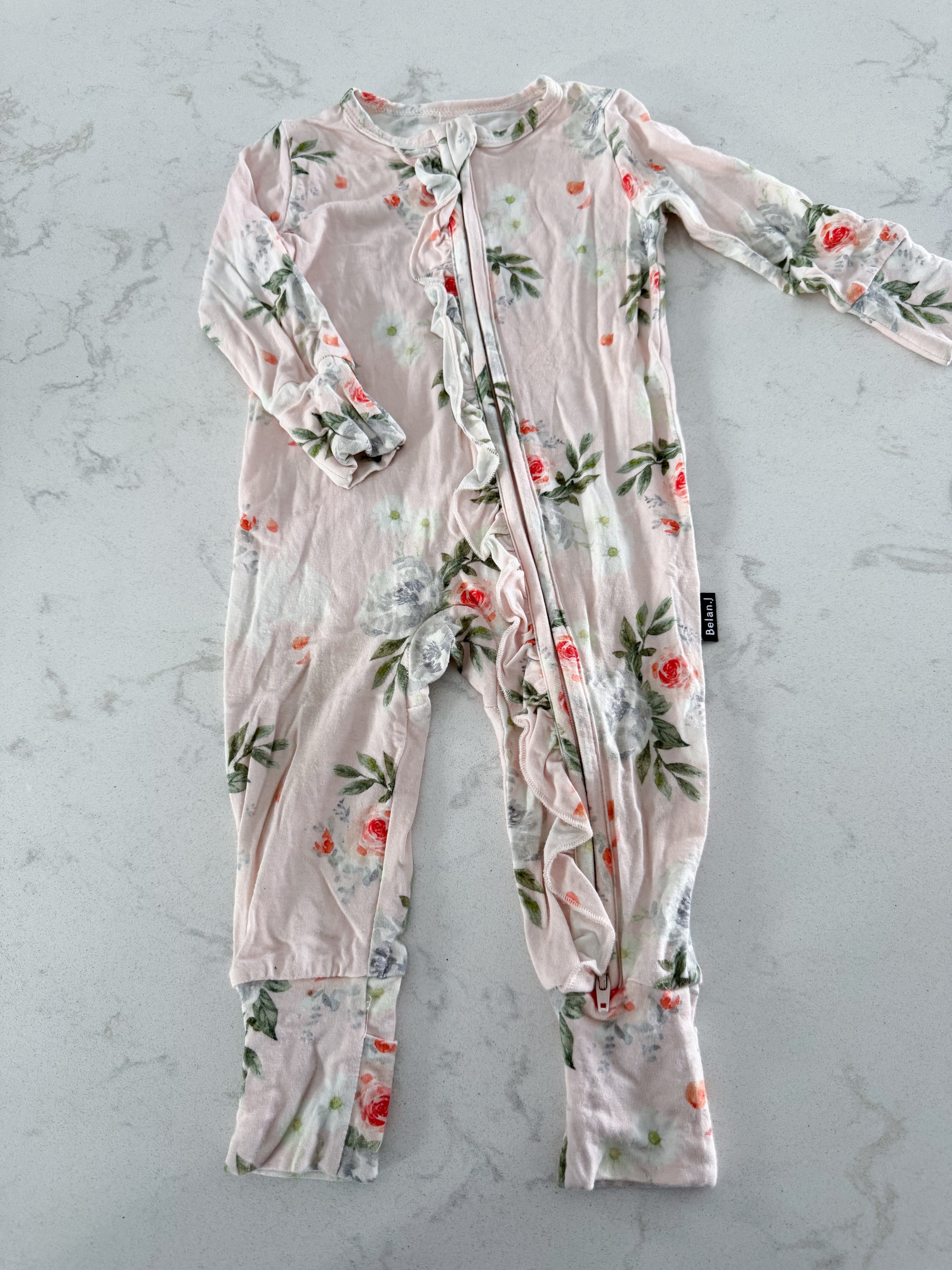Belan.J- 6-12m- GUC- light pink bamboo zip up footless jammies with flowers