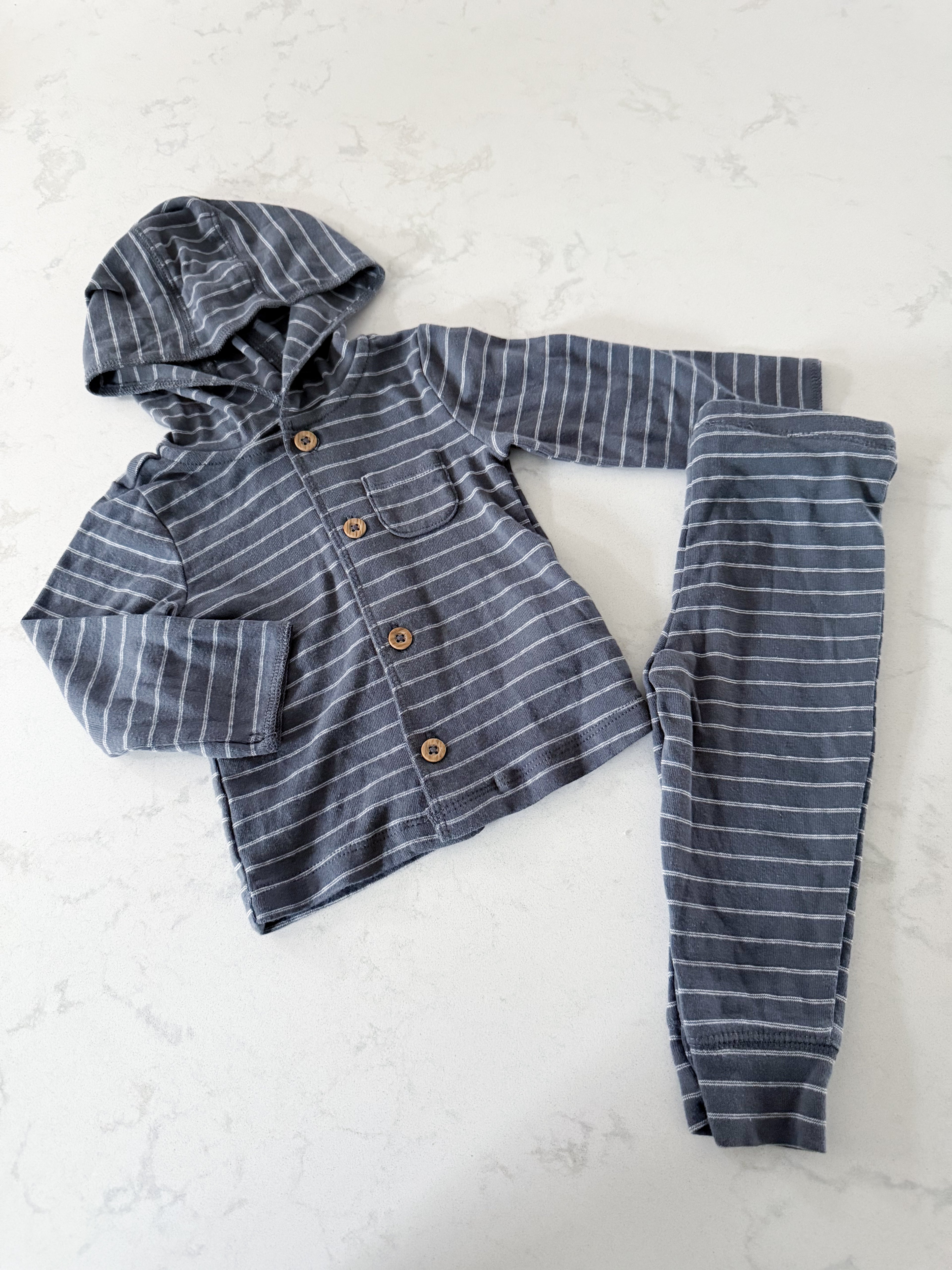 Carters- 9m- GUC- medium grey two piece button up set with white stripes