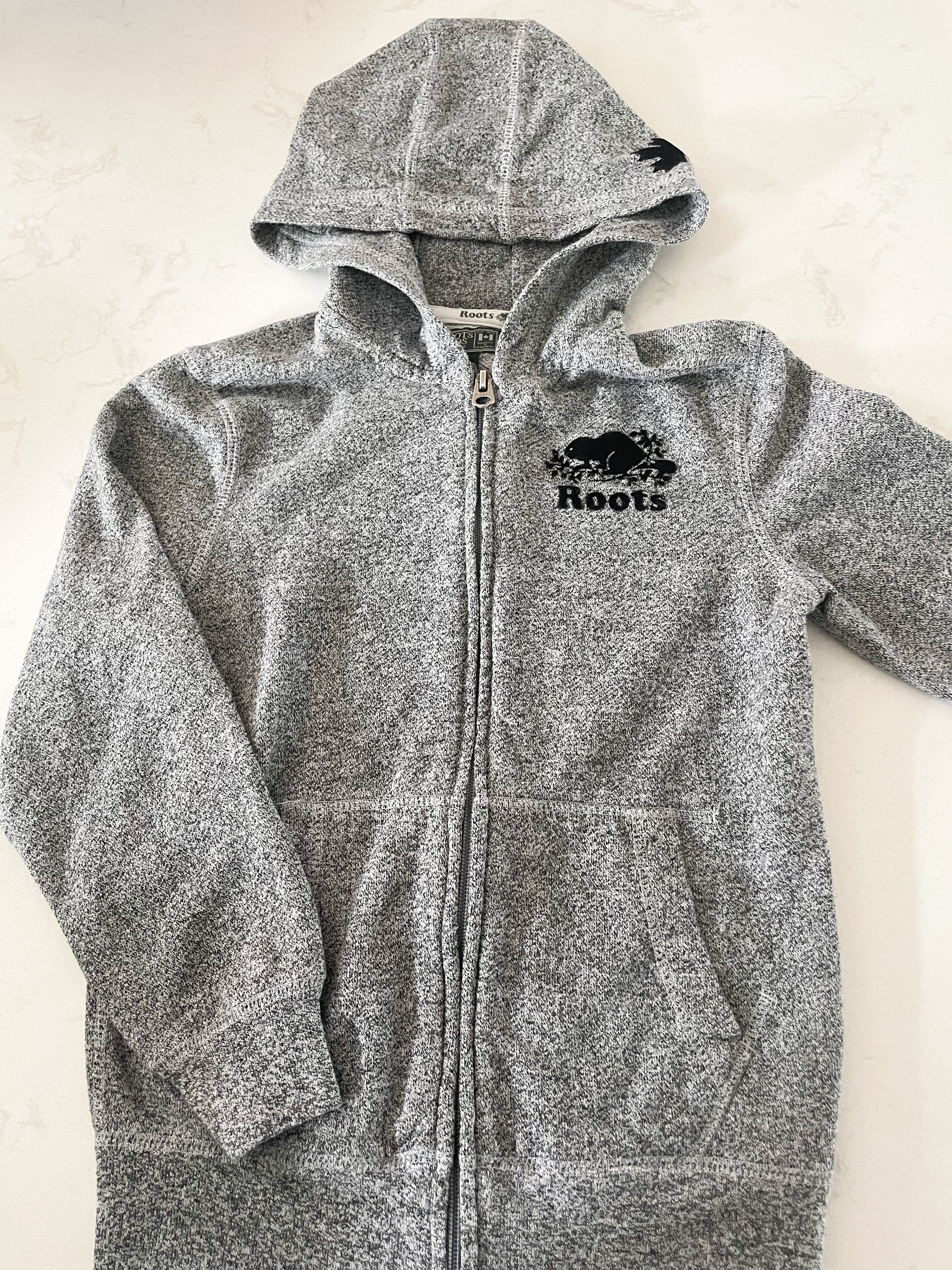 Roots-7-8Y- GUC- Grey speckled zip up hoodie
