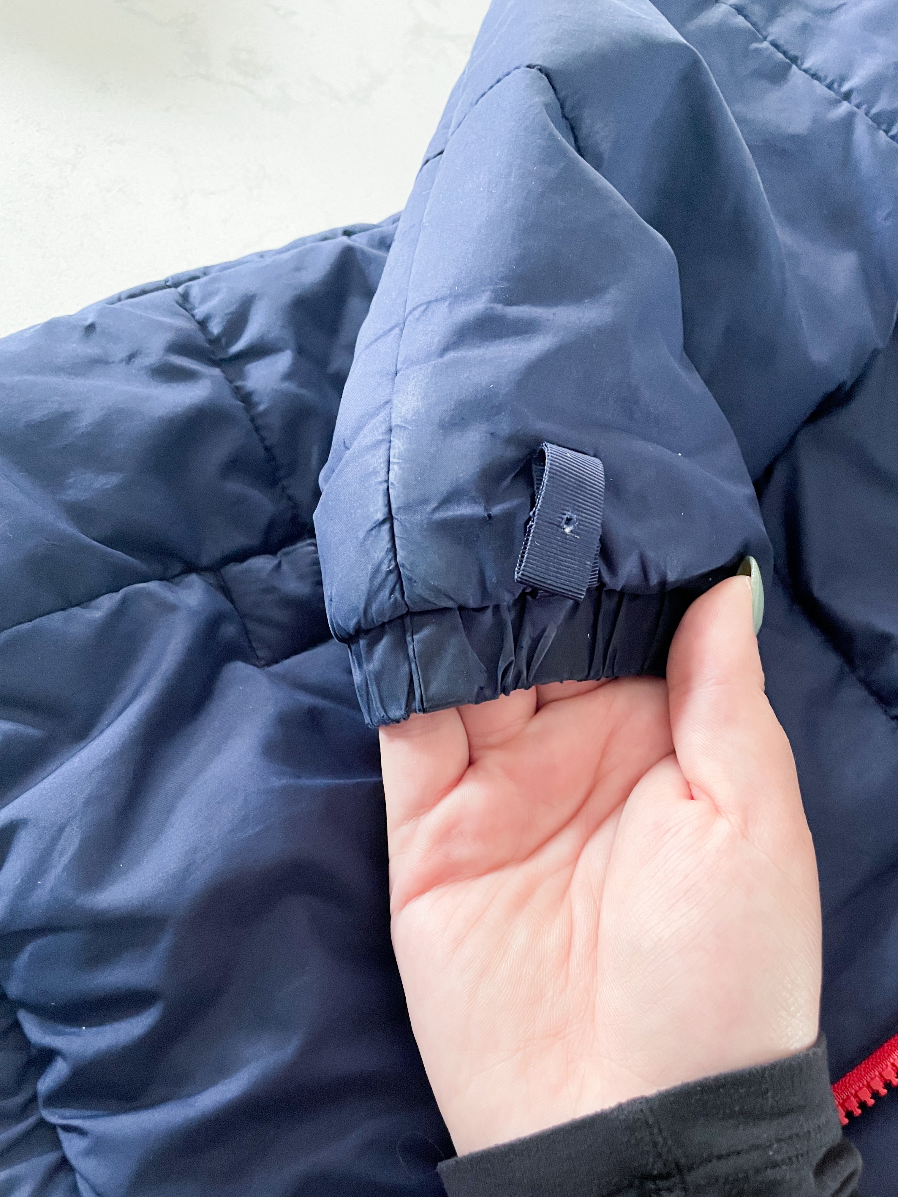 The North Face- 14-16Y-PLAY- navy puffer jacket with red zipper
