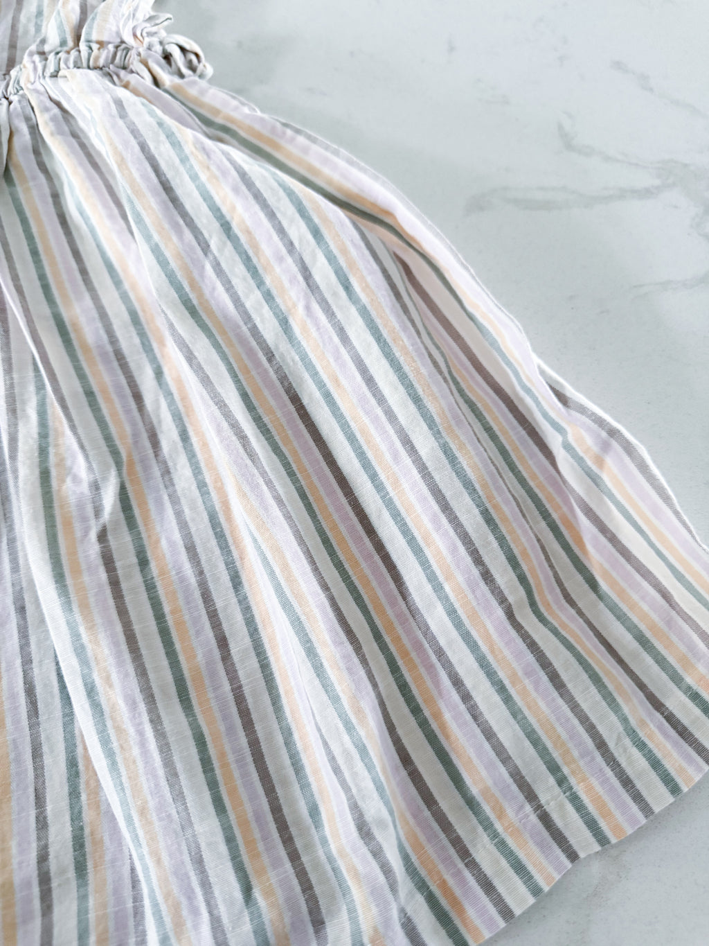 Carters- 6Y- VGUC- pastel striped short sleeve dress