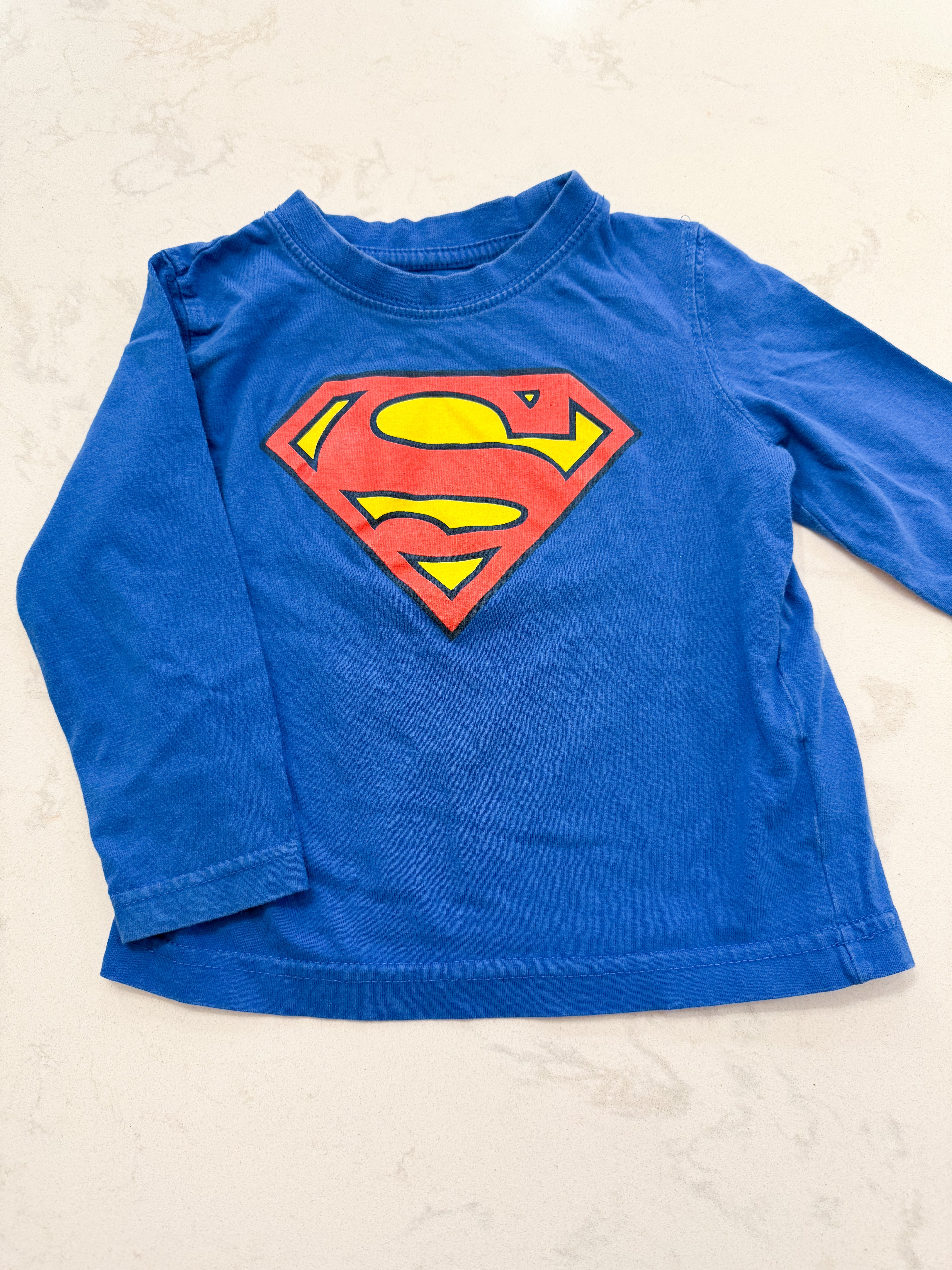 Superman- 2T- VGUC- long sleeve blue shirt with superman graphic