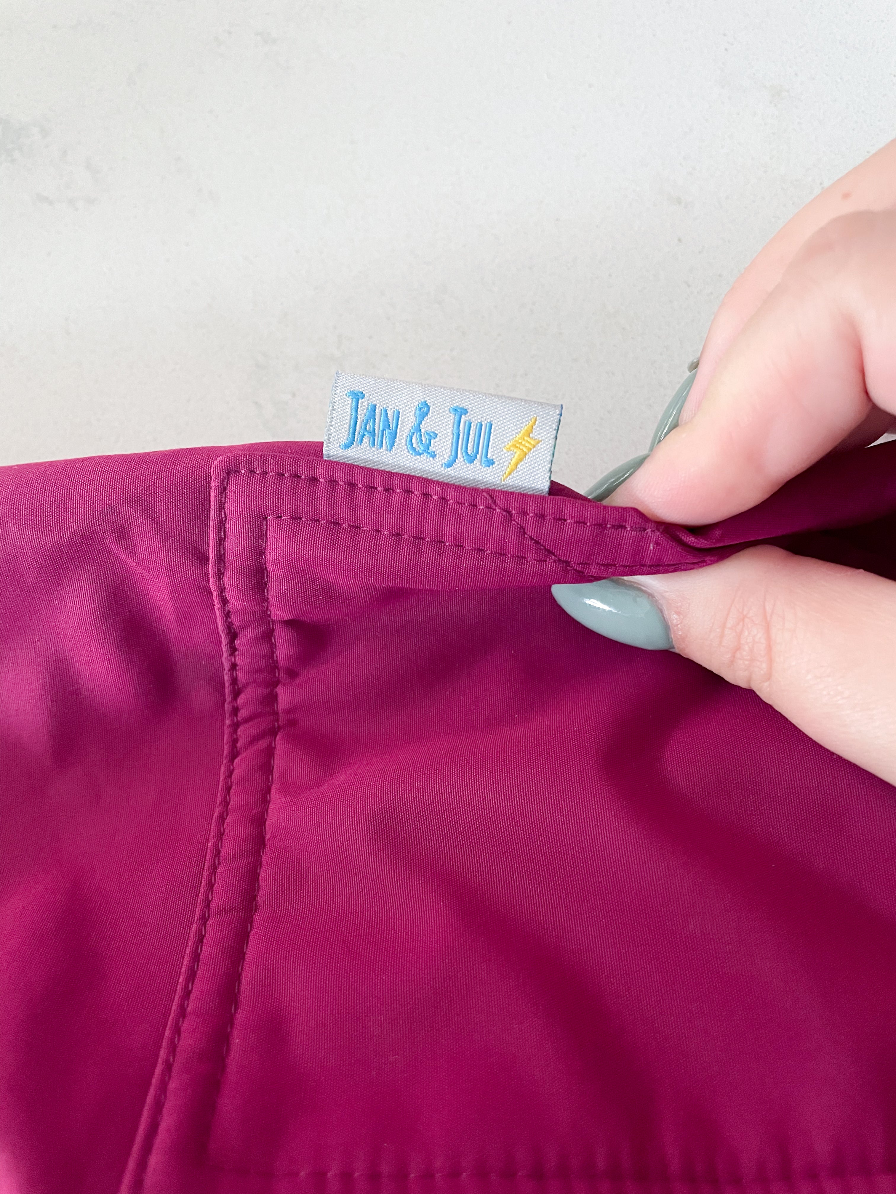Jan and Jul- 5T-VGUC- dark pink fleece lined splash pants