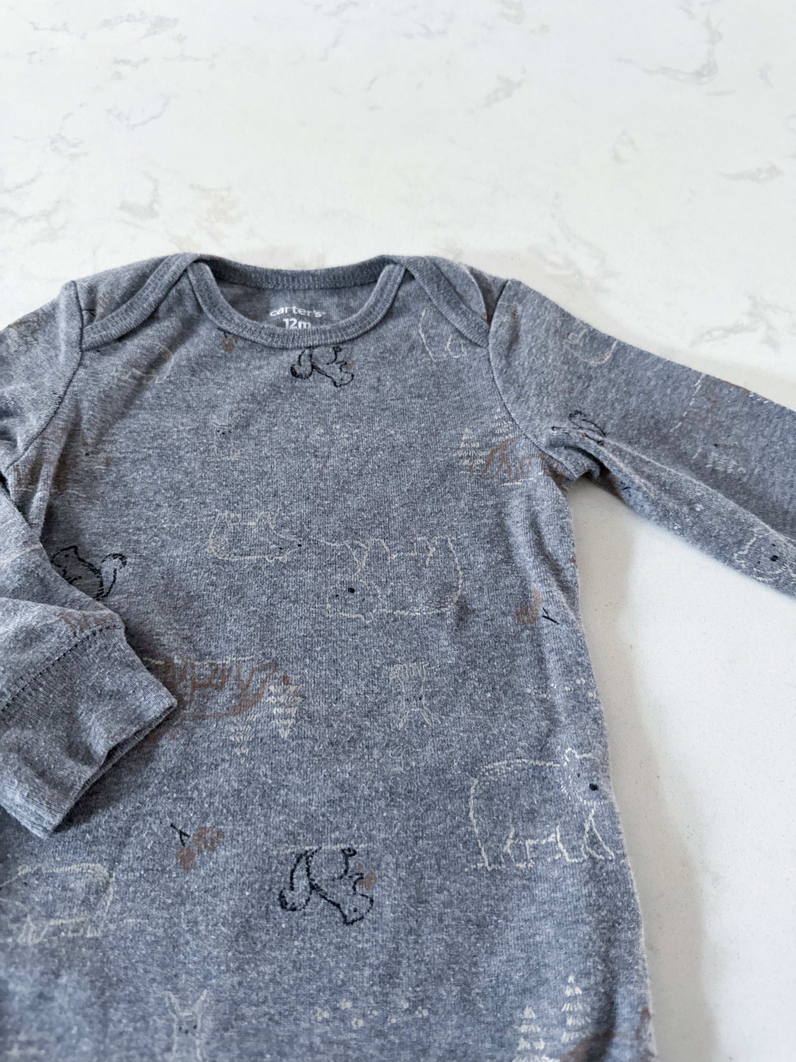 Carter’s- 12m- PLAY- grey matching set with bears