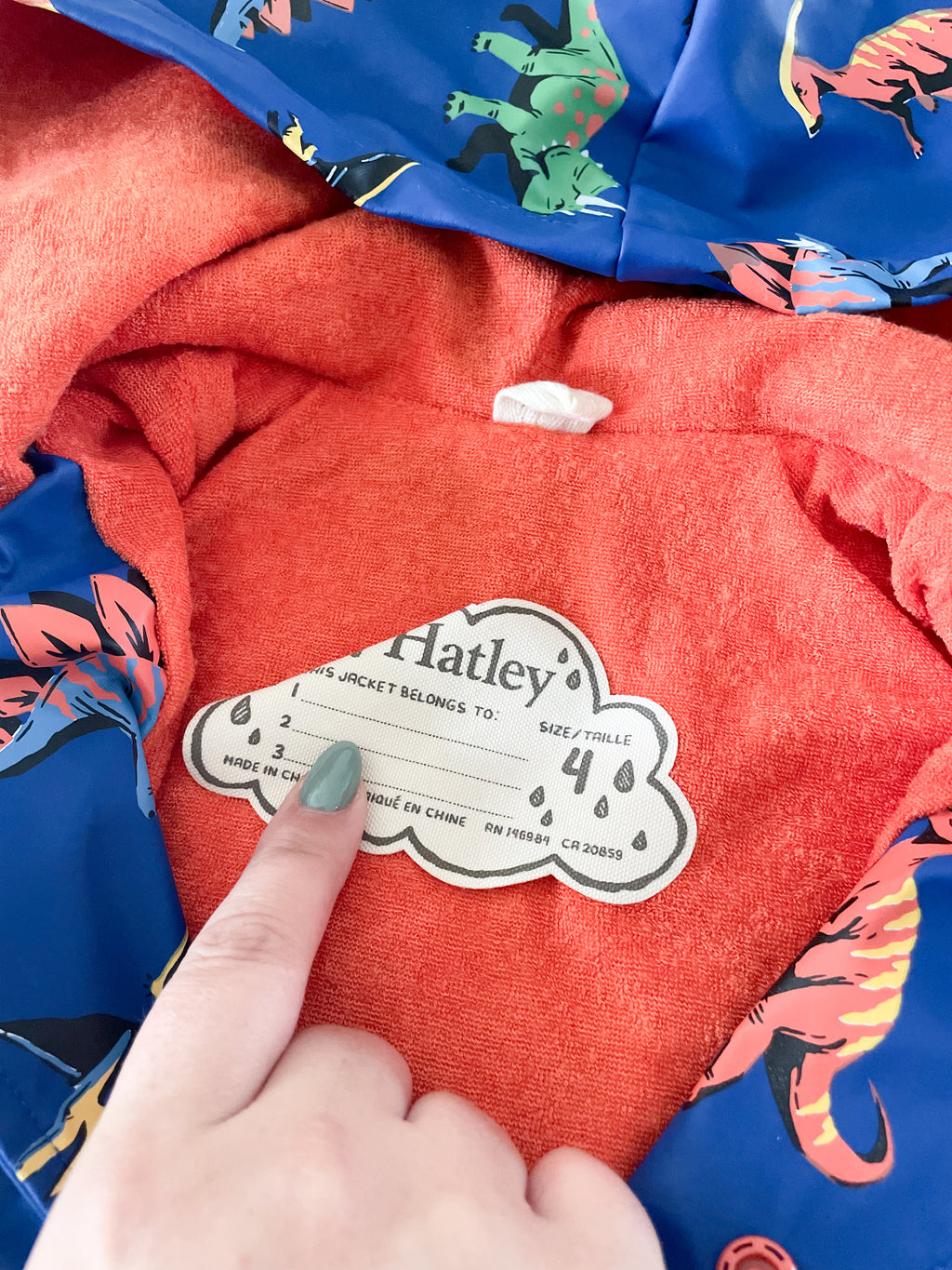 Hatley-4T-GUC-blue Rain coat with dinosaurs and Terry towel lining