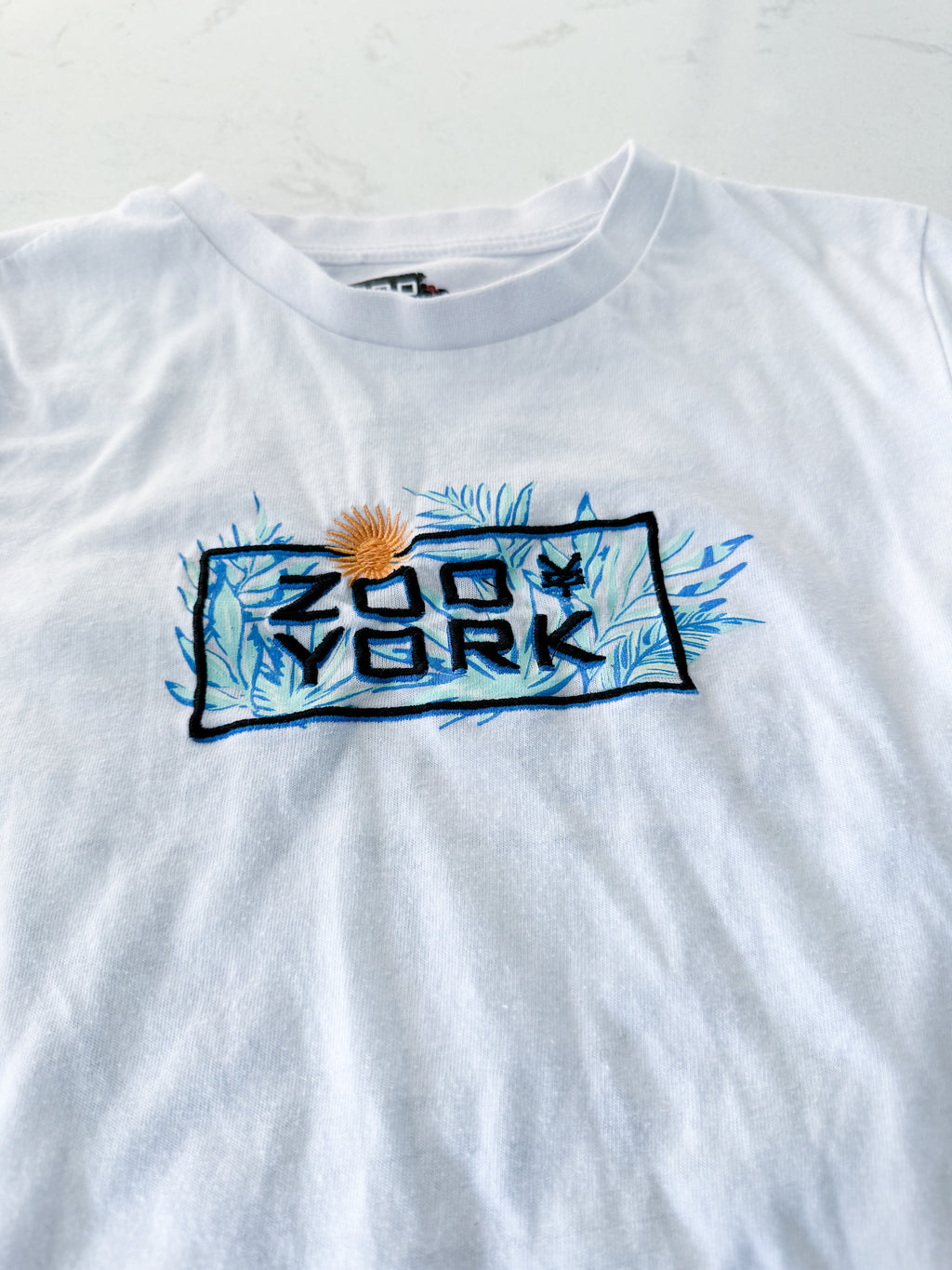 Zoo York- 14Y- PLAY- white t shirt with embroidered Zoo York logo