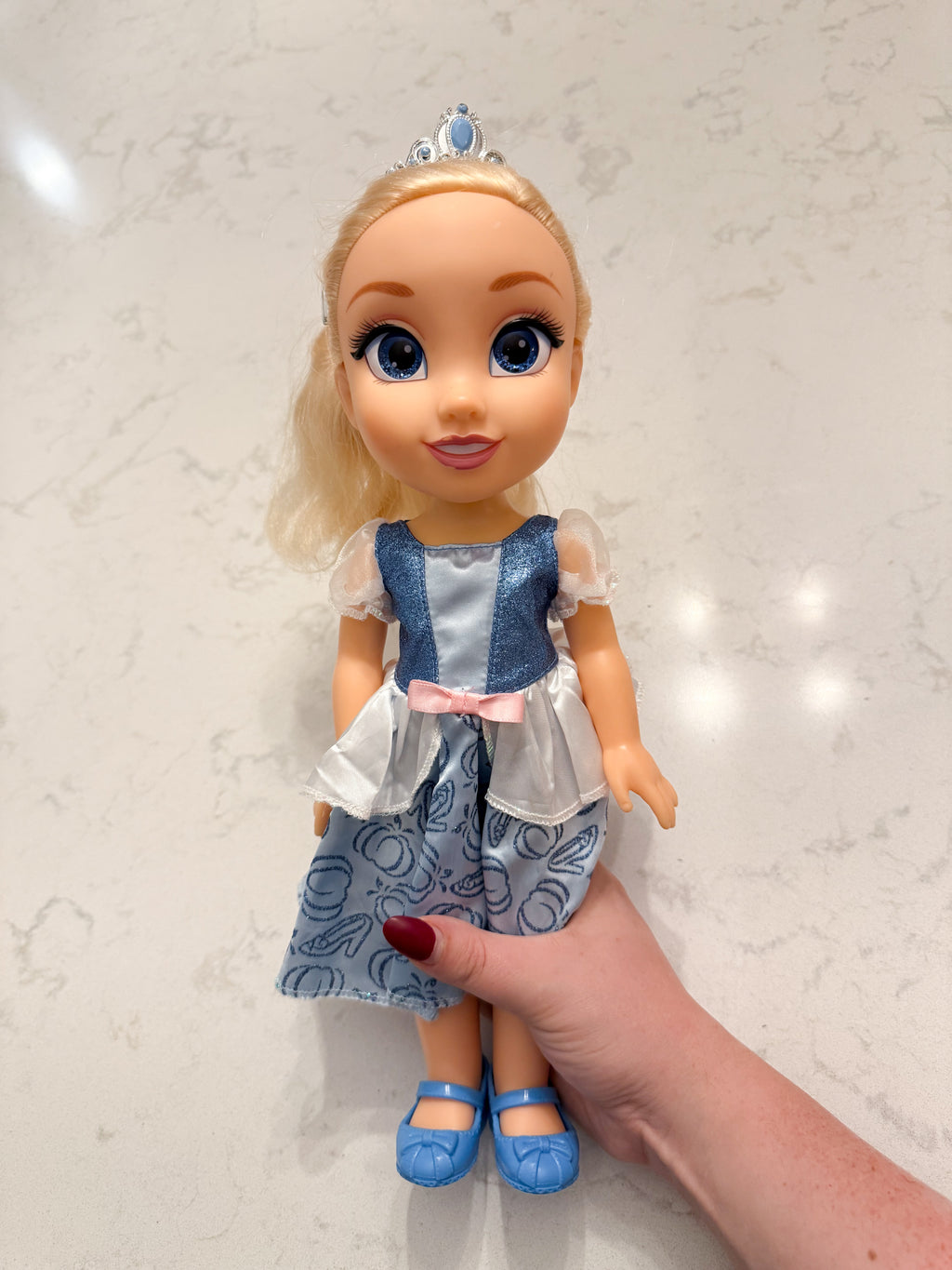 Disney- Cinderella doll- VGUC