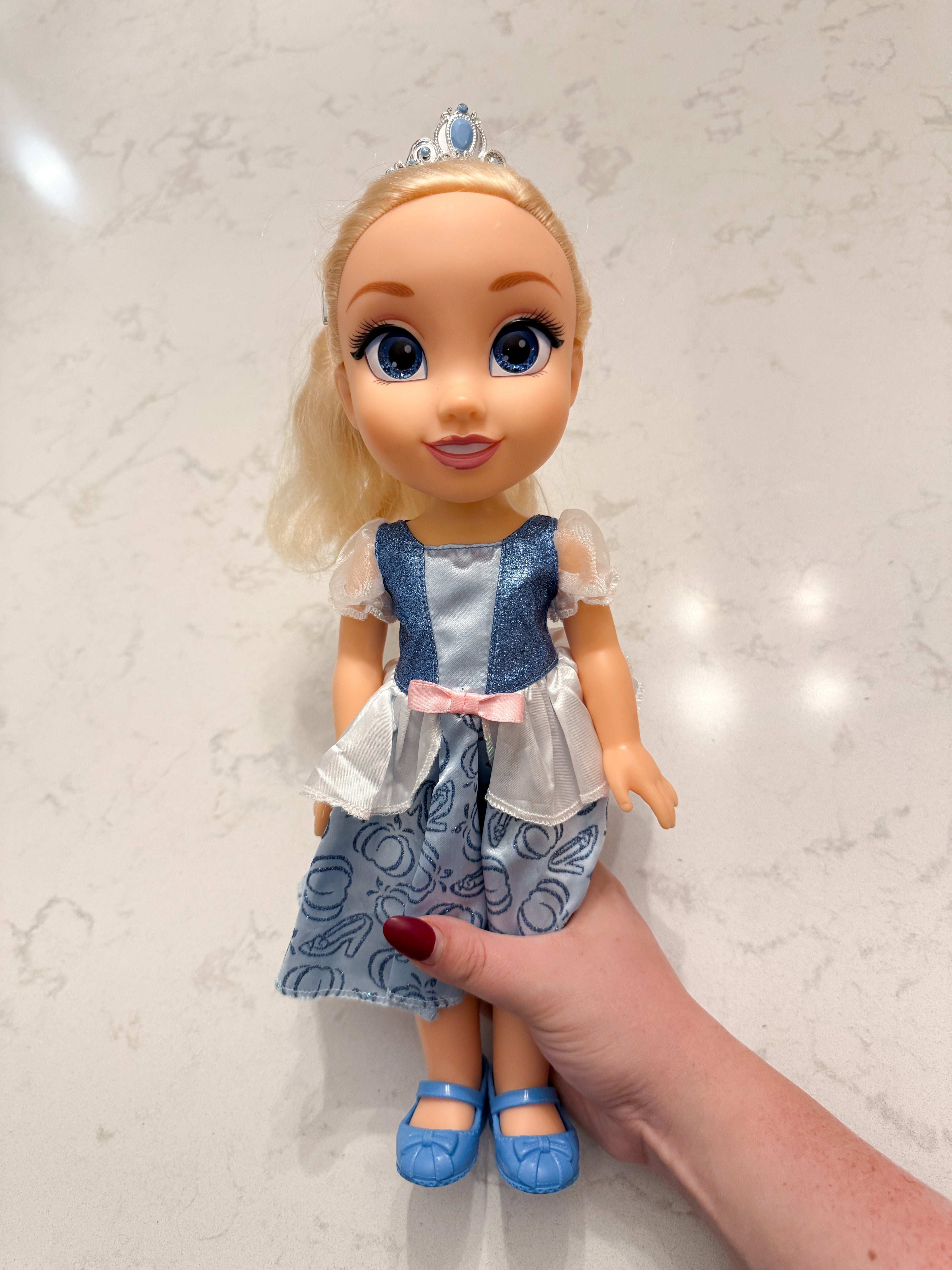 Disney- Cinderella doll- VGUC