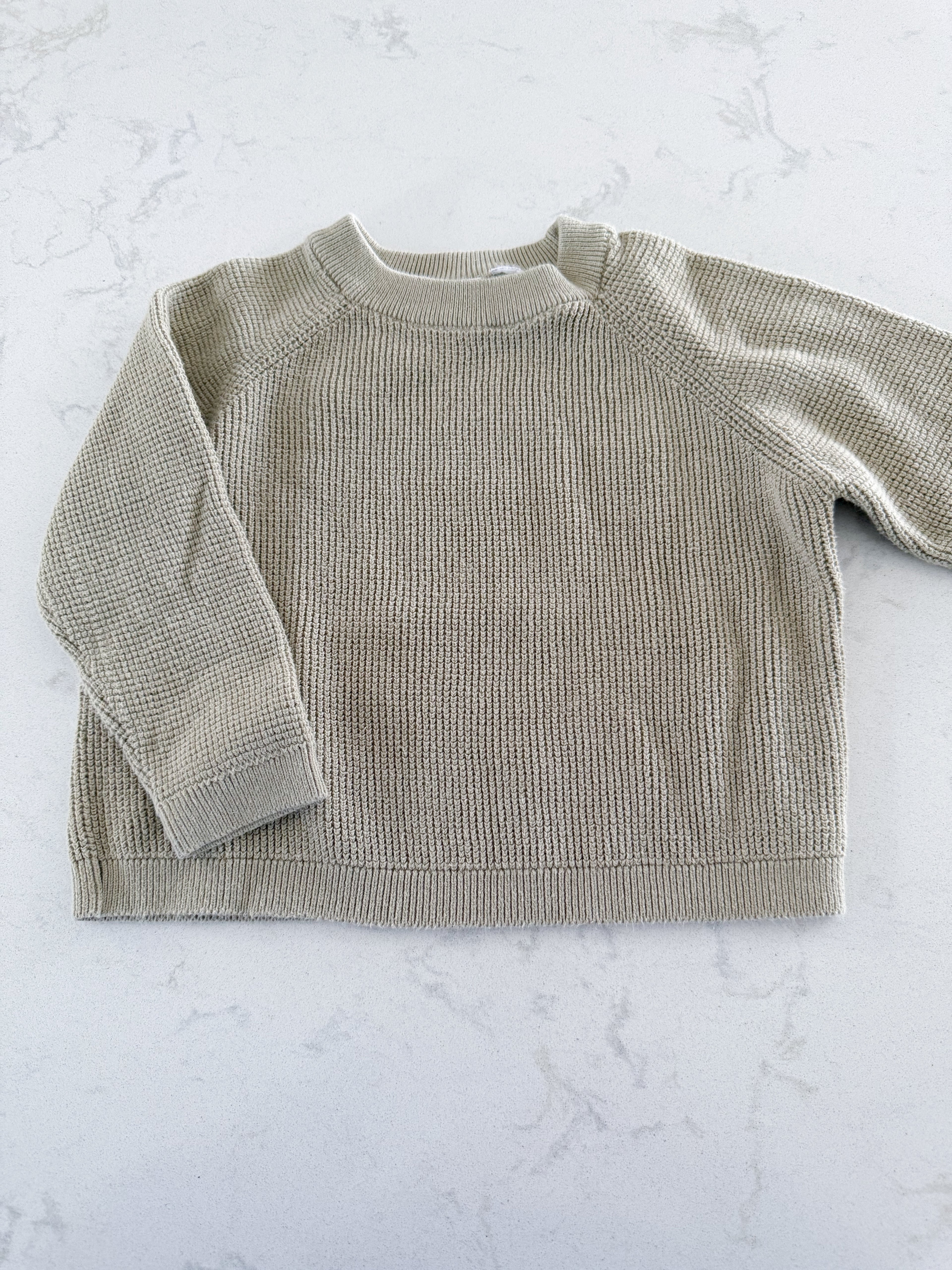 Zara- 18-24m- VGUC- beige ish knit sweater (short in length)