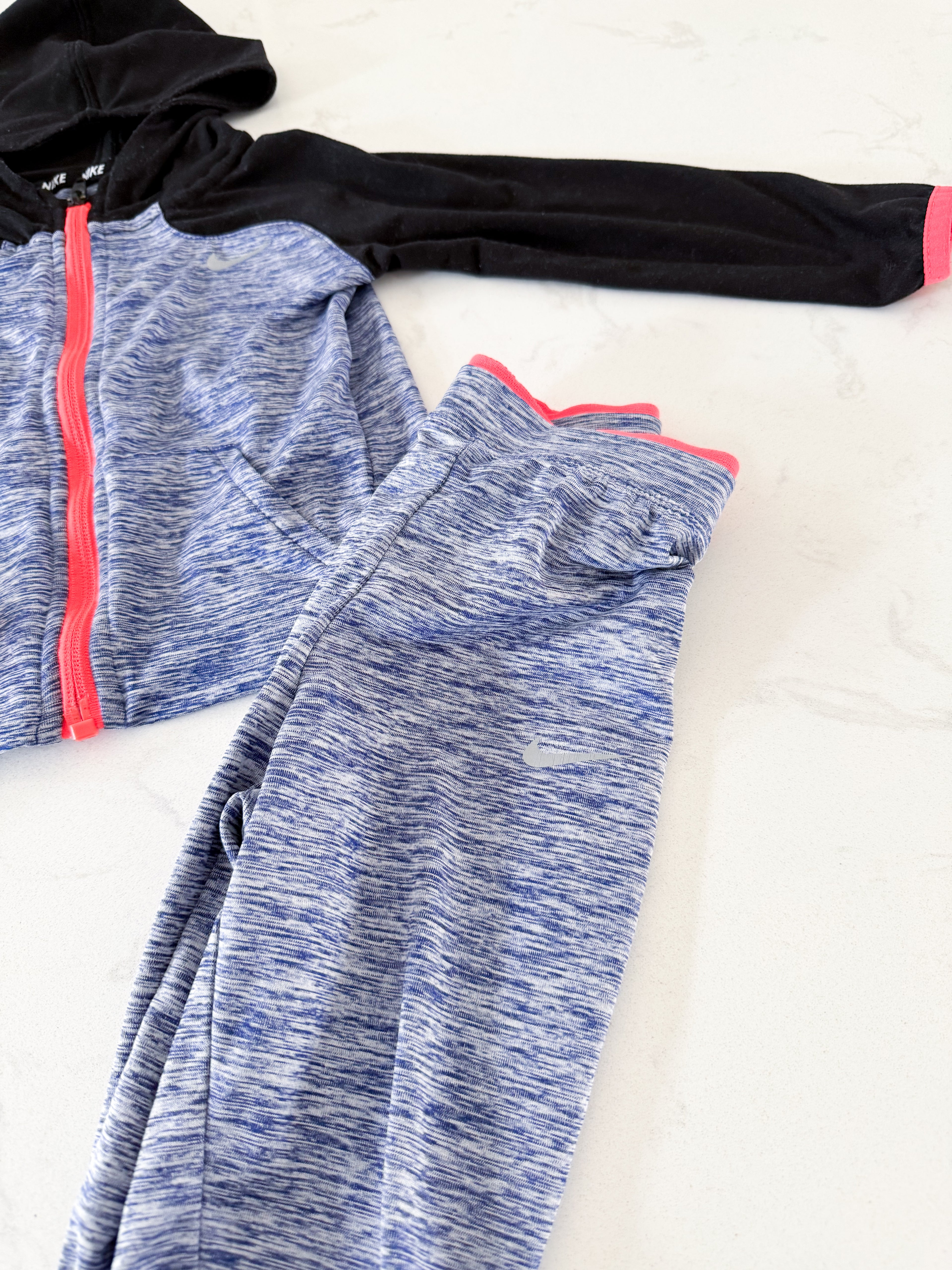Nike- 12-18m- GUC- blue orange and black two piece athletic set