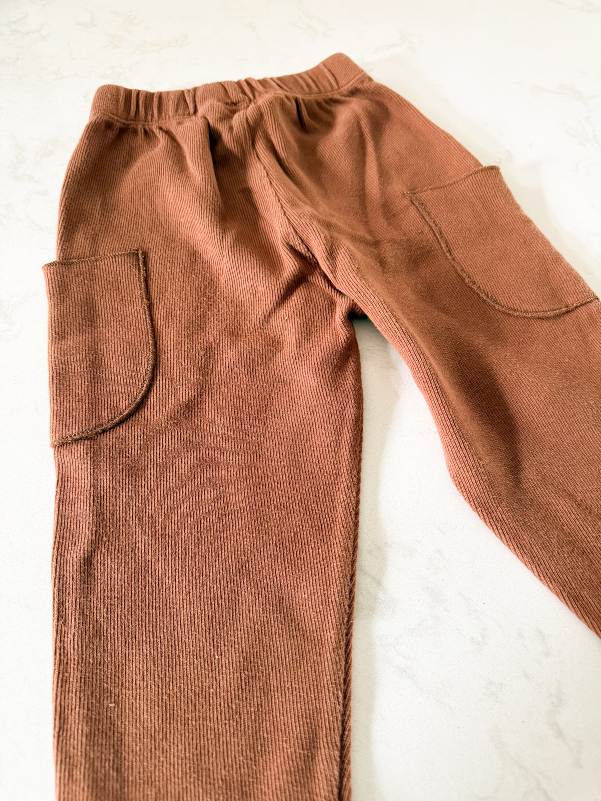 Zara- 4-5Y (fits full length at 3T)- VGUC- brown slouchy pants with pockets