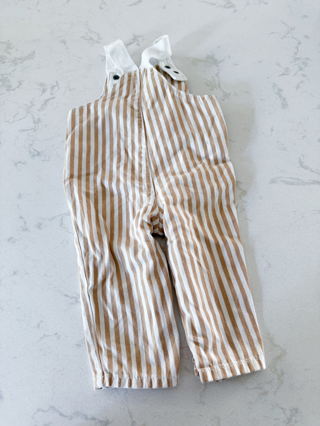 Carters- 12m- VGUC- white and brown horizontal striped overalls