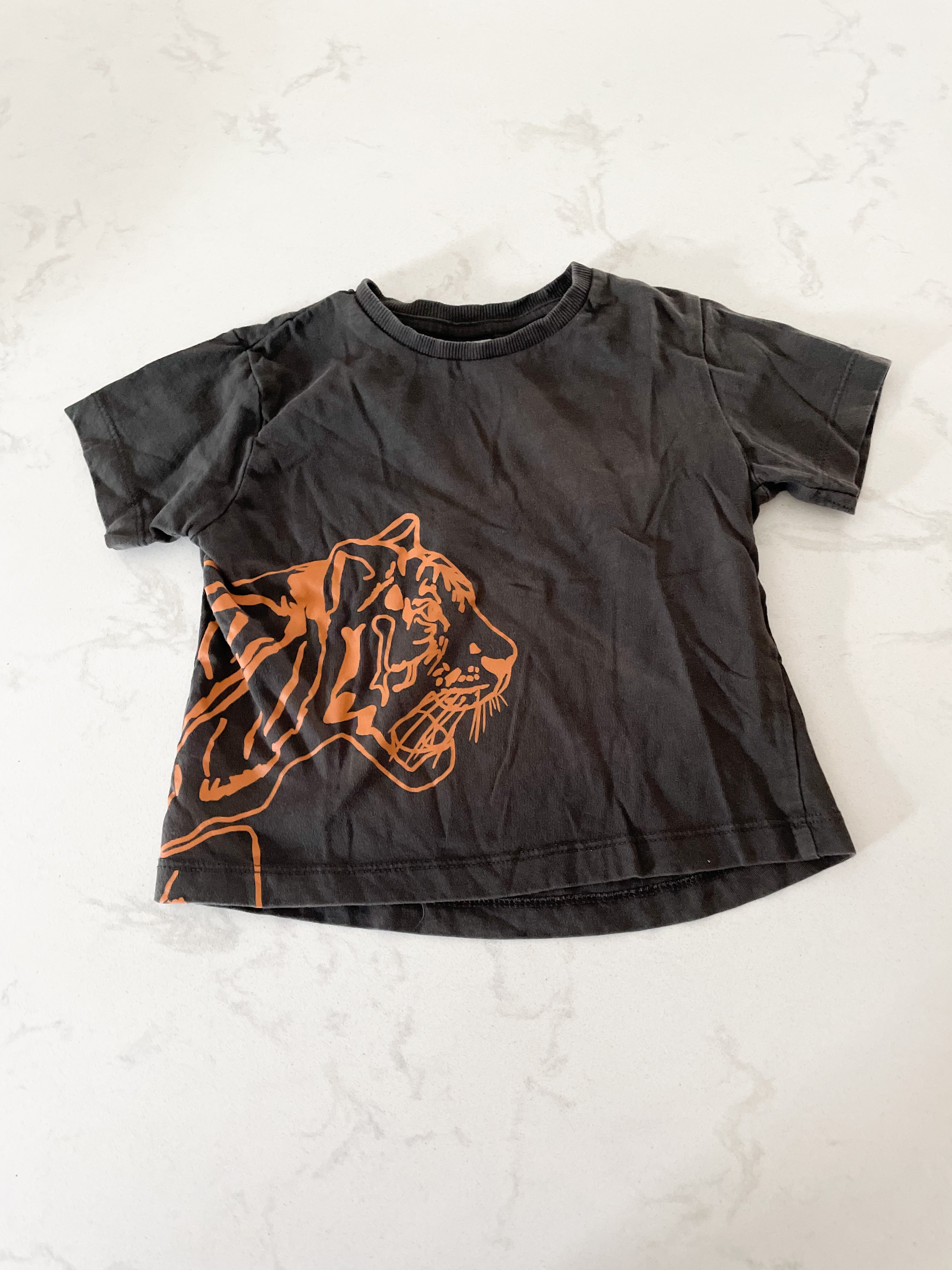Zara-12-18m-VGUC- grey t-shirt with tiger