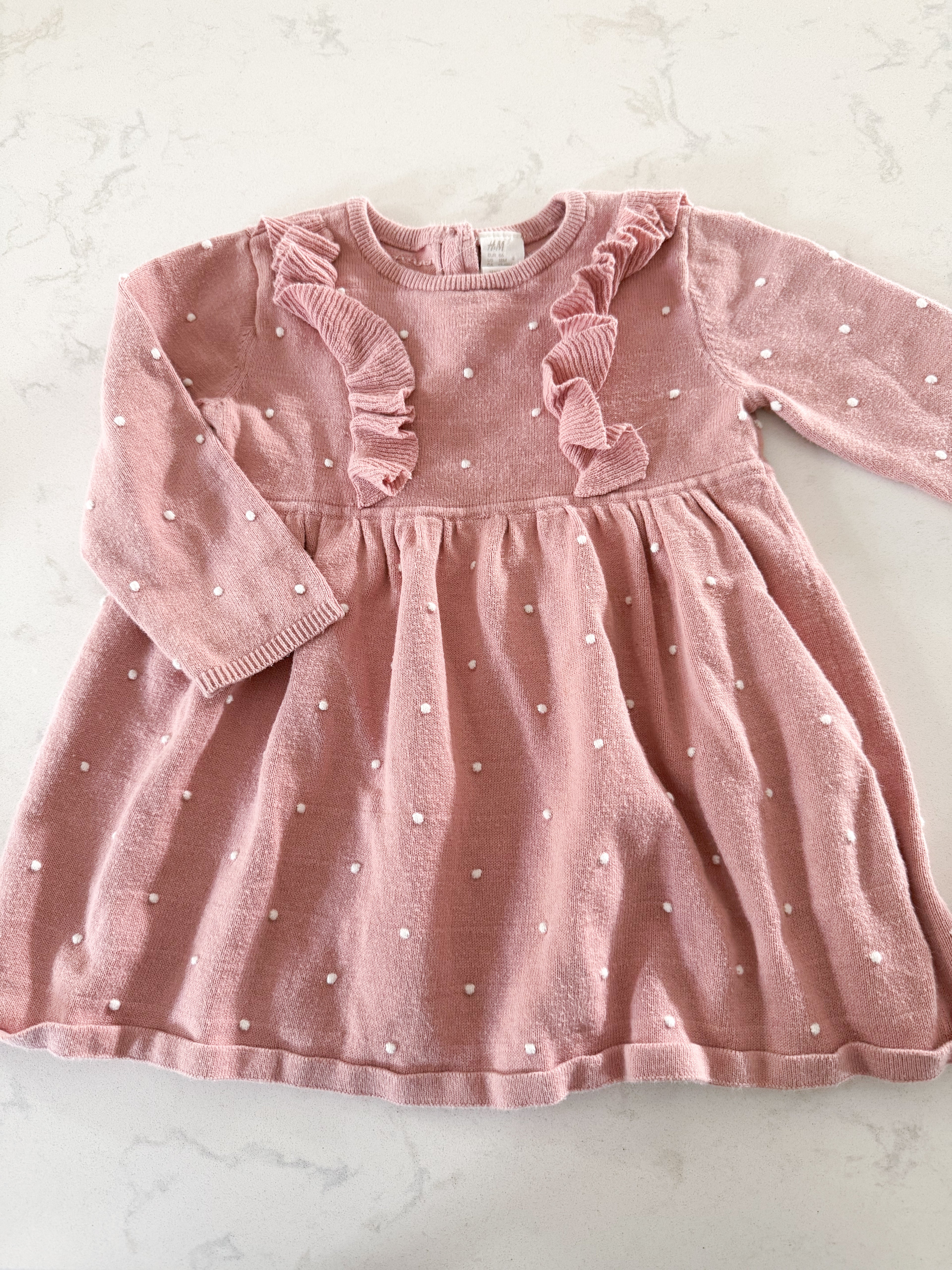 H&M-18m- GUC- pink knit dress with white dots