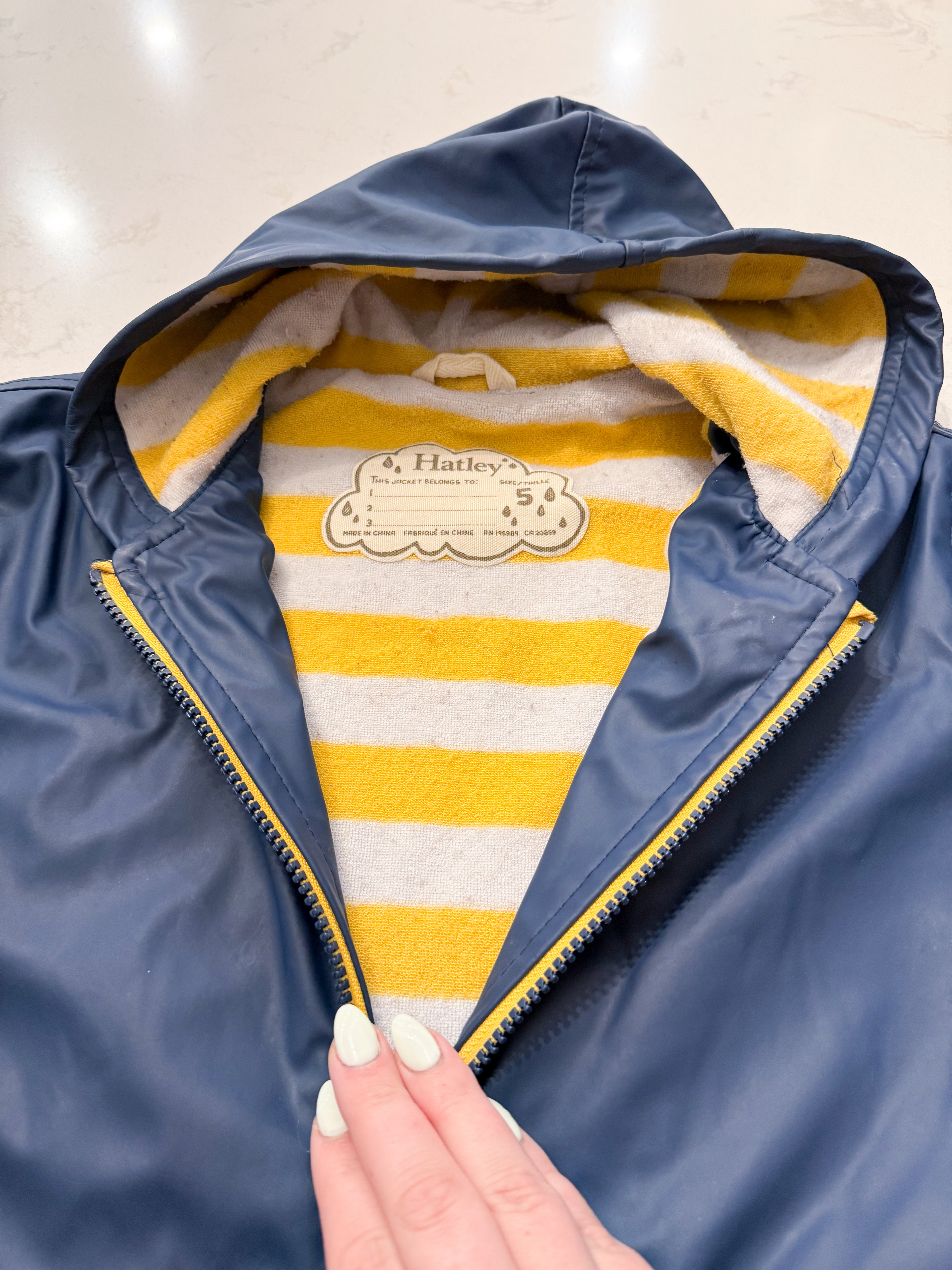 Hatley- 5Y- GUC- navy blue with yellow zipper and terry towel lining