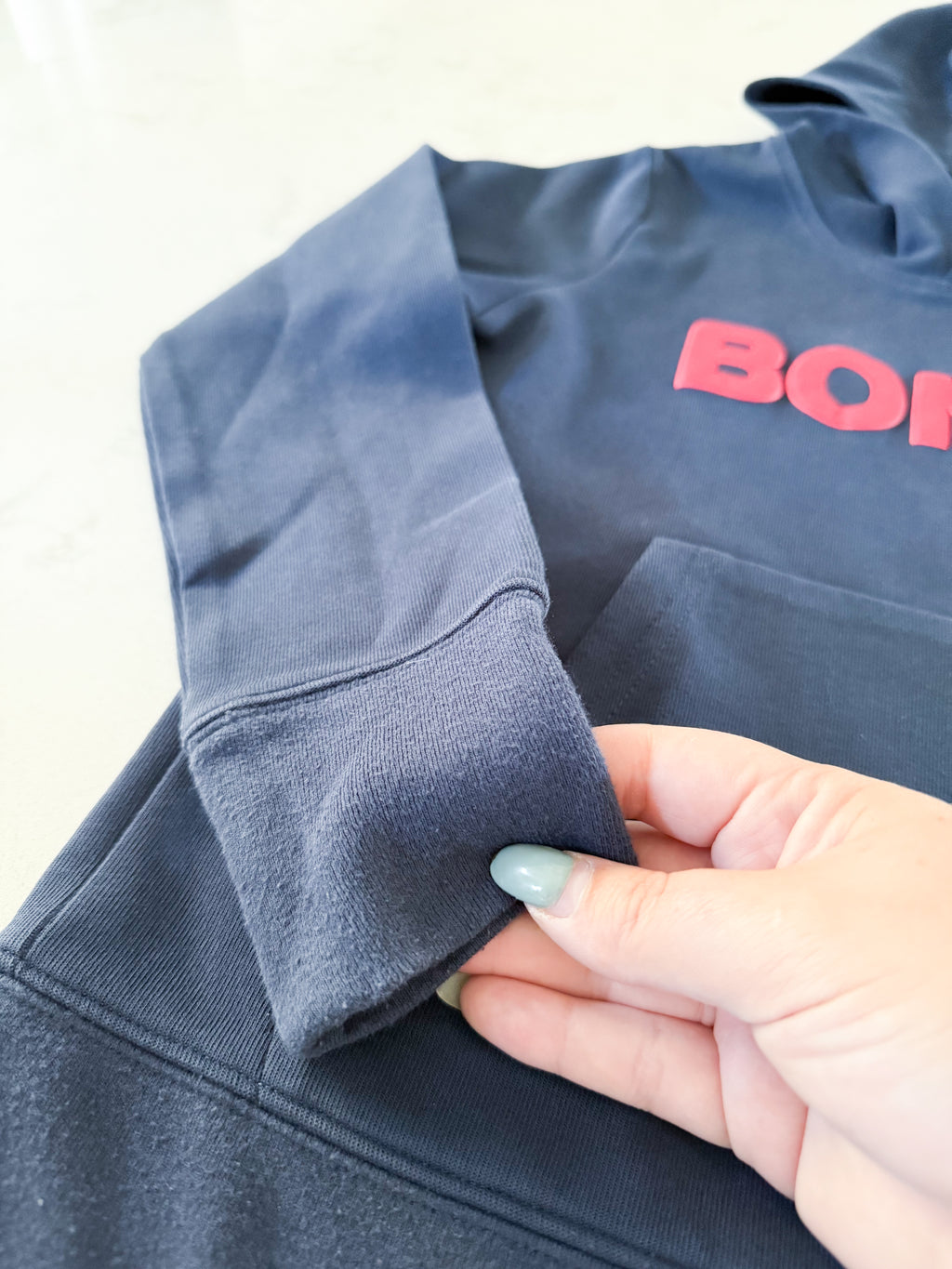 BONDS- 8Y- GUC- navy hoodie with bonds graphic