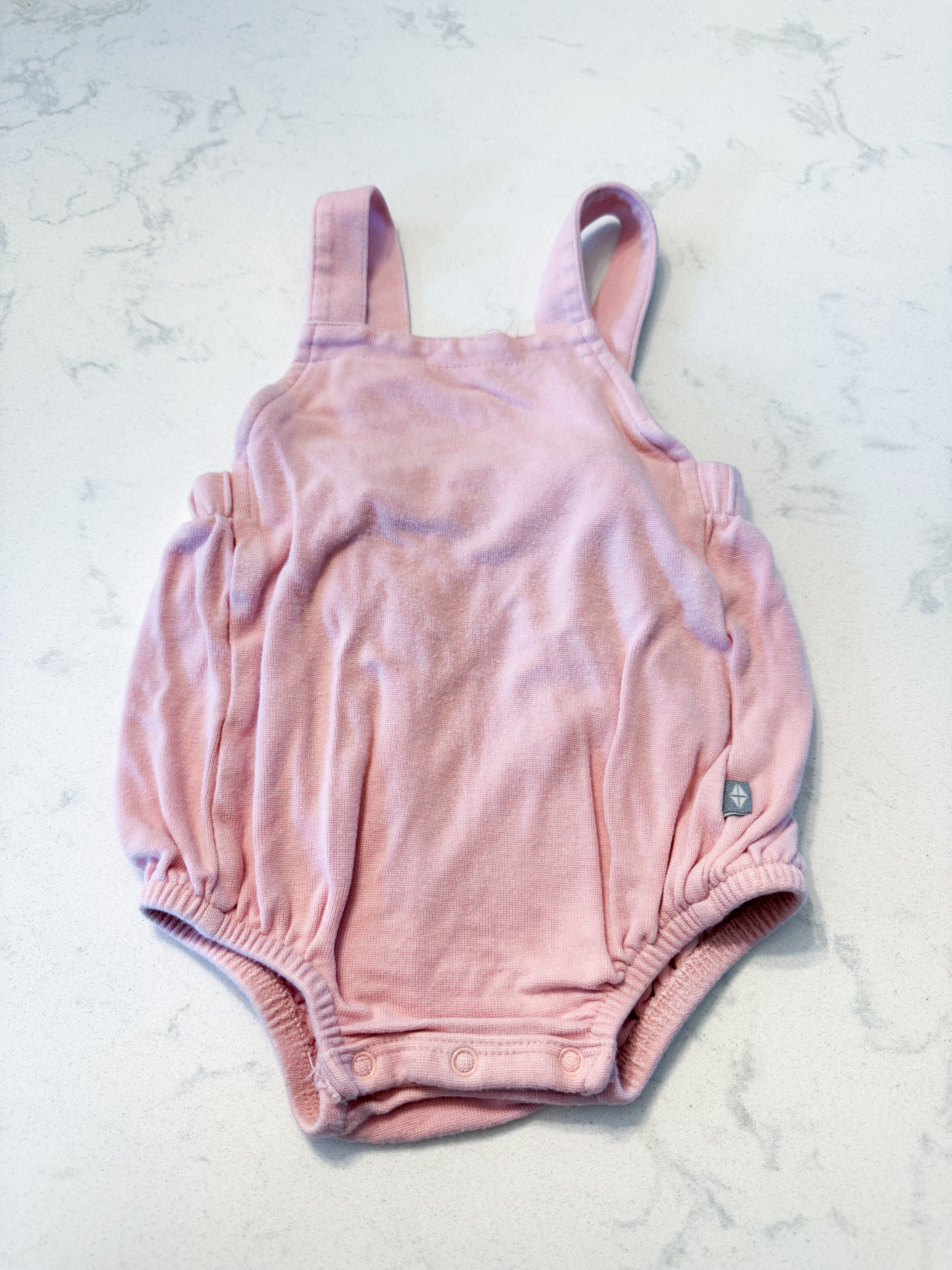 Kyte Baby- 6-12m- VGUC- light pink bubble romper overall