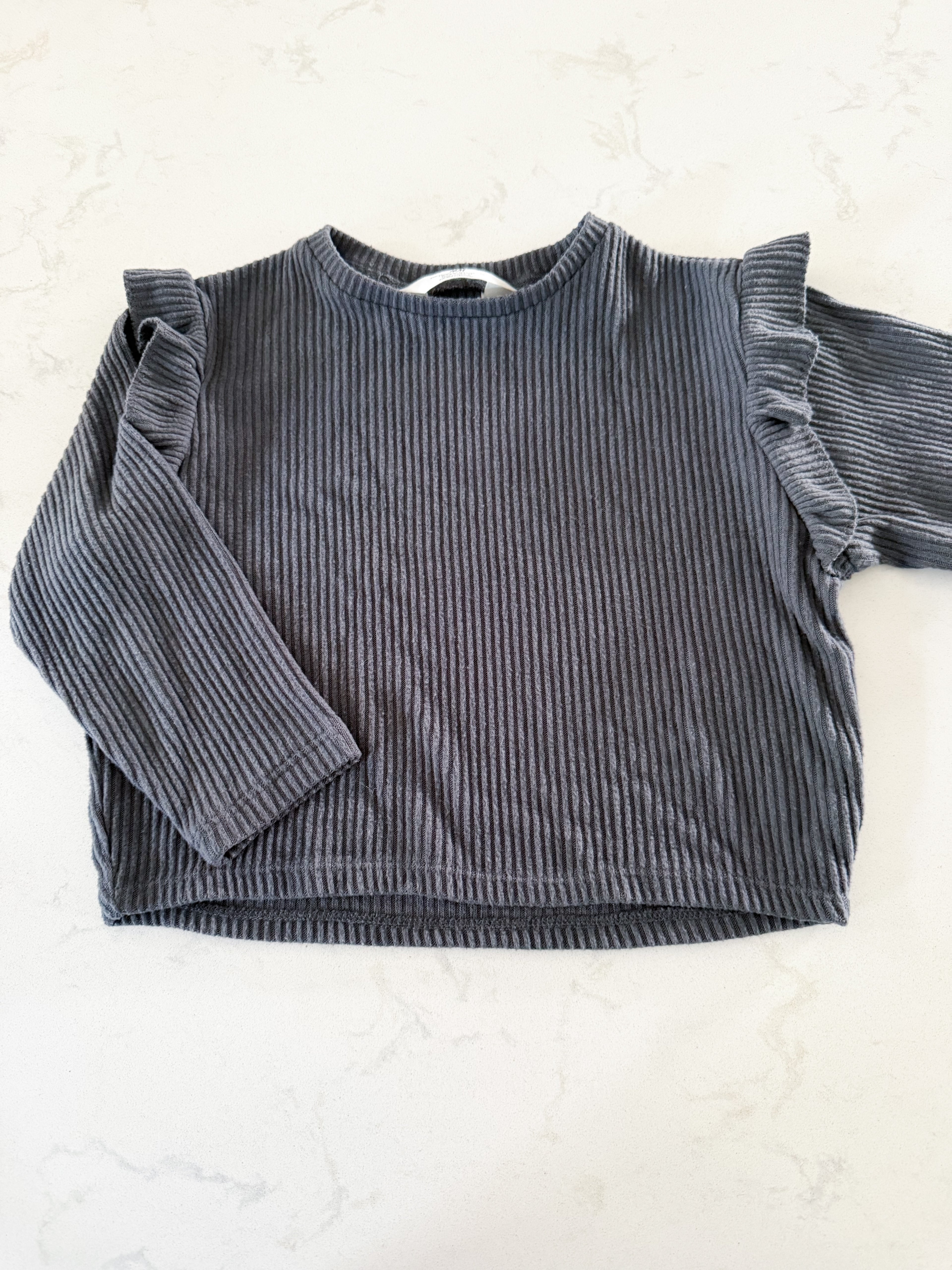 H&M-3/4T- GUC- ribbed grey long sleeve shirt with ruffles