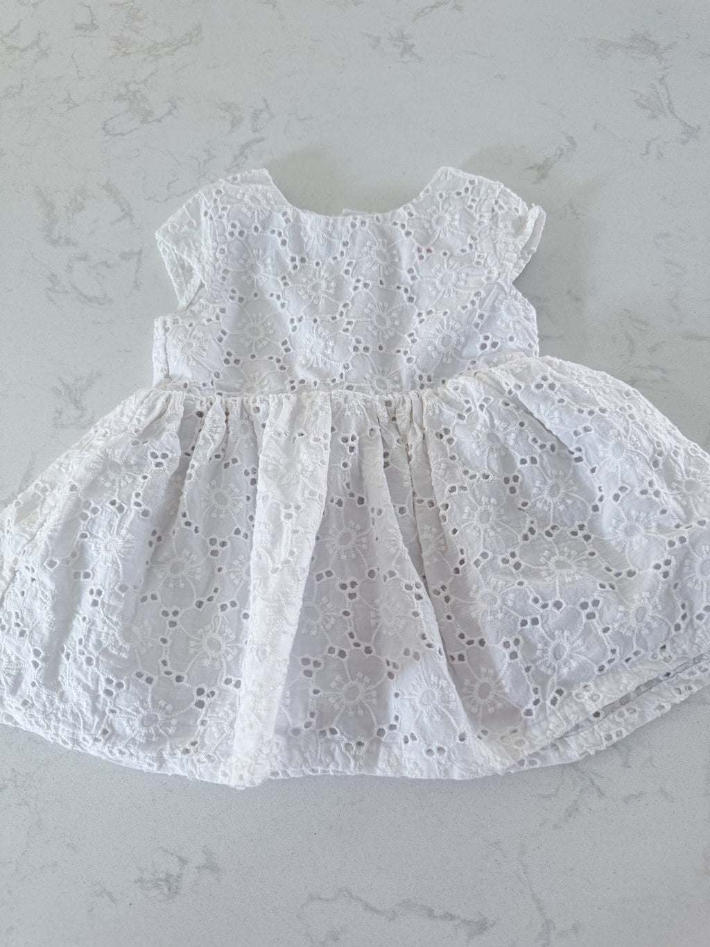 Joe Fresh- 6-12m- BNWT- white lace dress