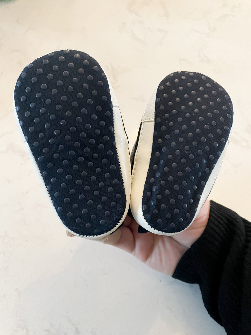 Joe Fresh- 1C- GUC- cloth soft sole shoes