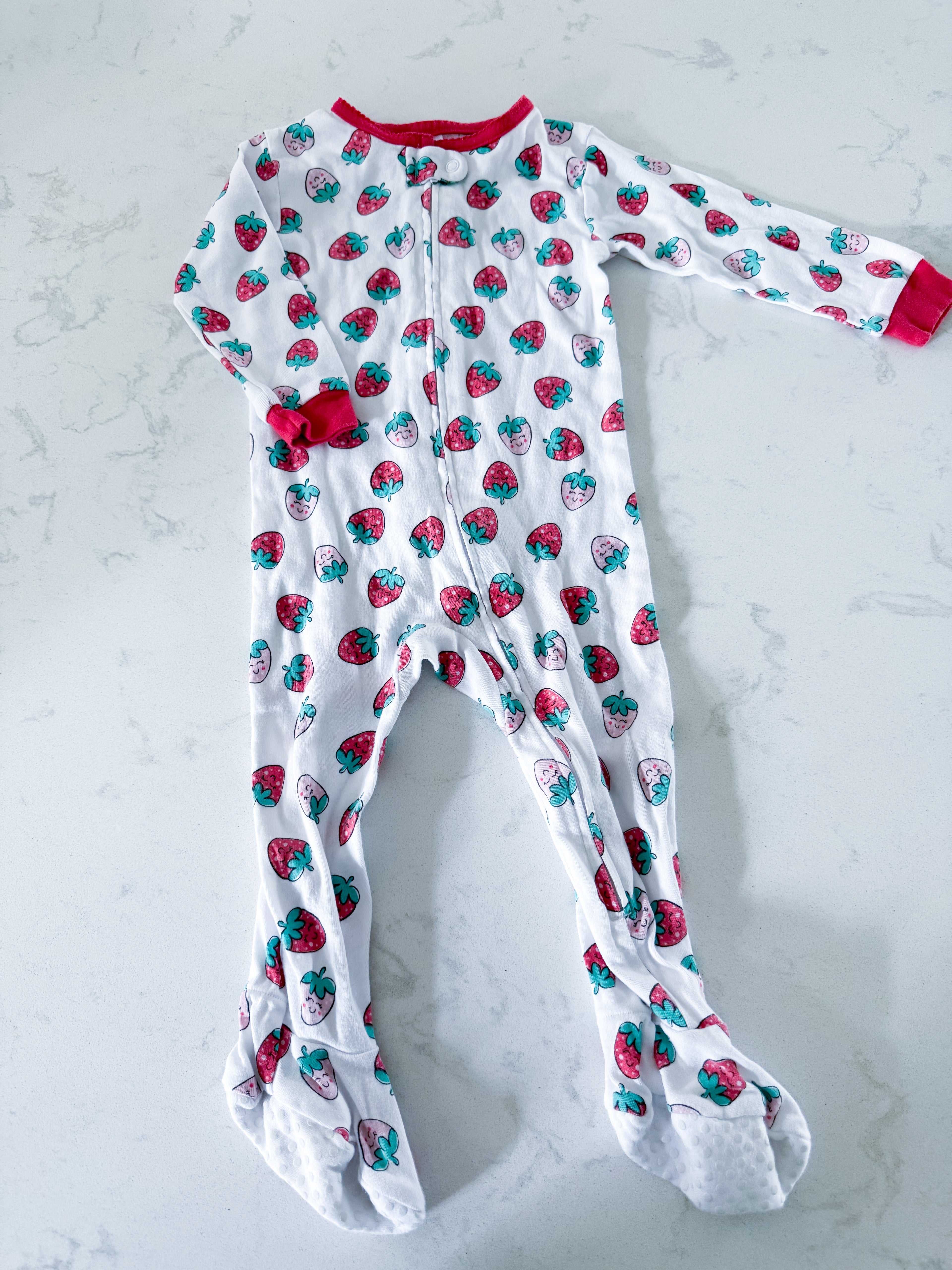 George- 12-18m- GUC- white footie Jammies with strawberries