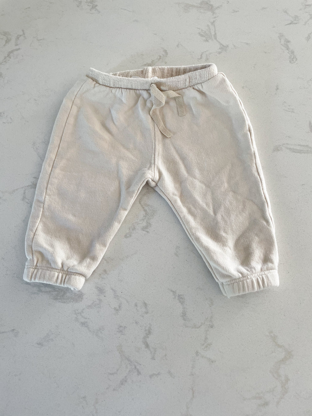 Zara-1-3m-PLAY- cream sweat pants