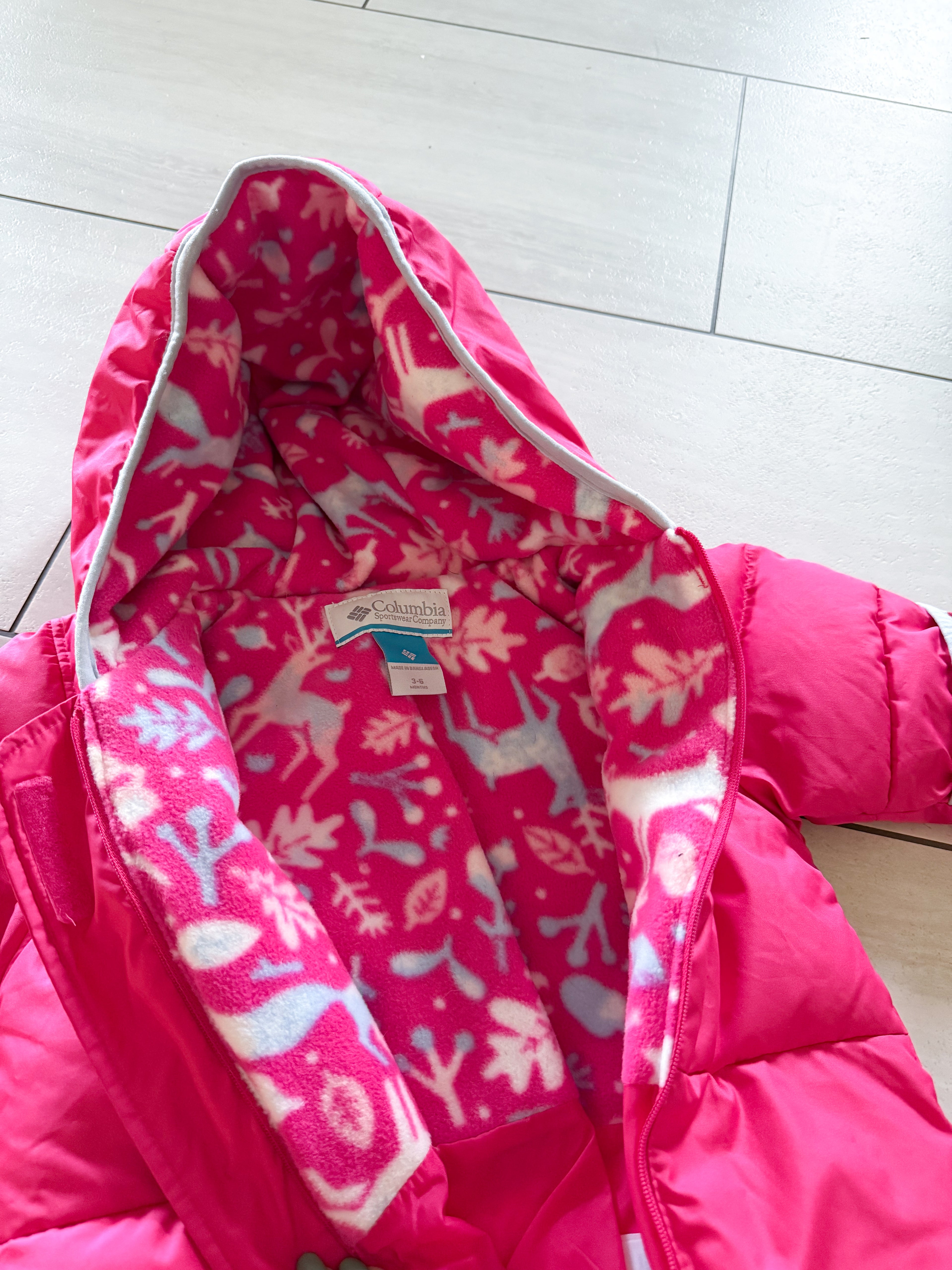 Columbia- 3-6m- VGUC- bright pink snow suit