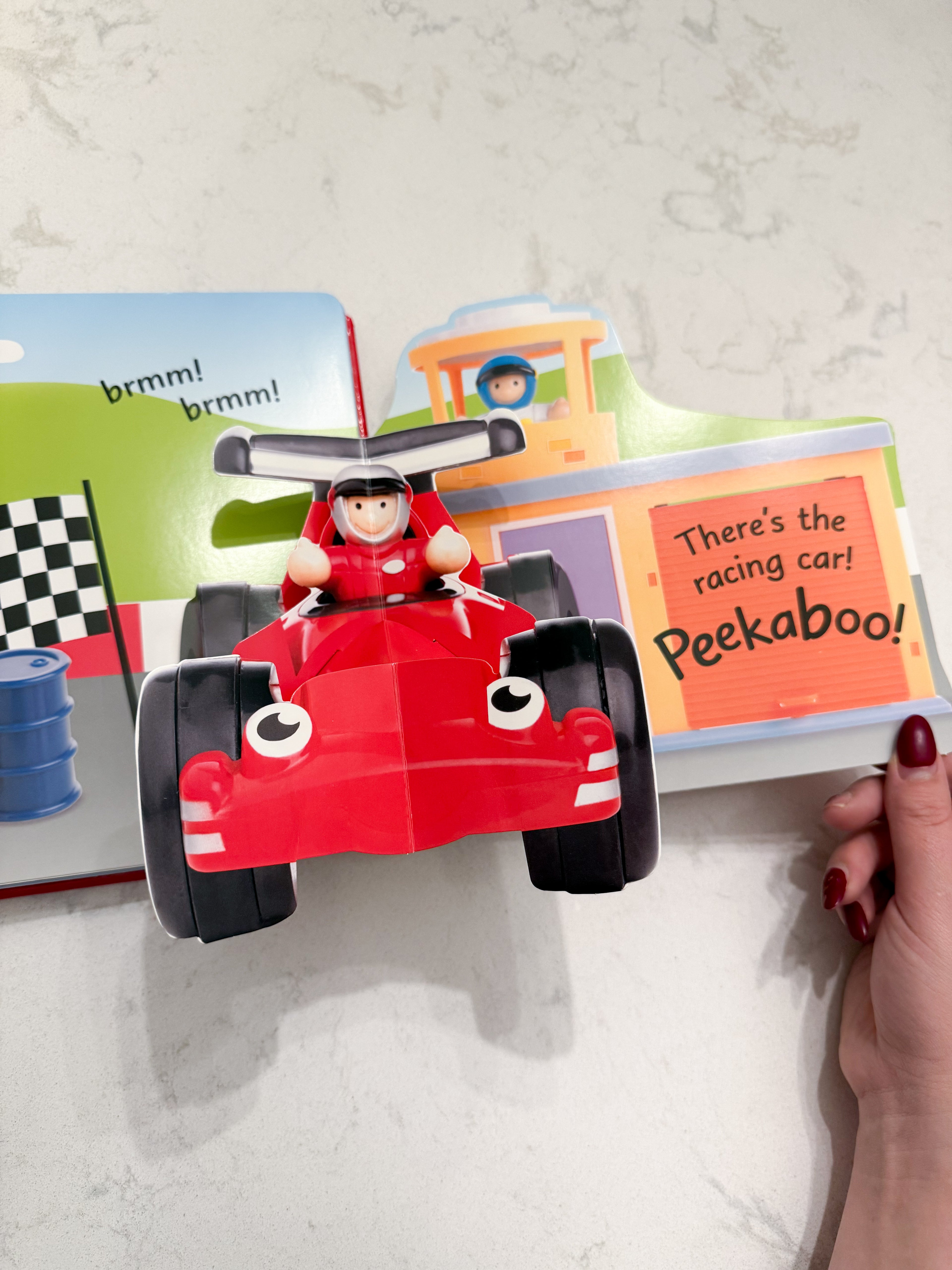 Pop up book- things that go- PLAY