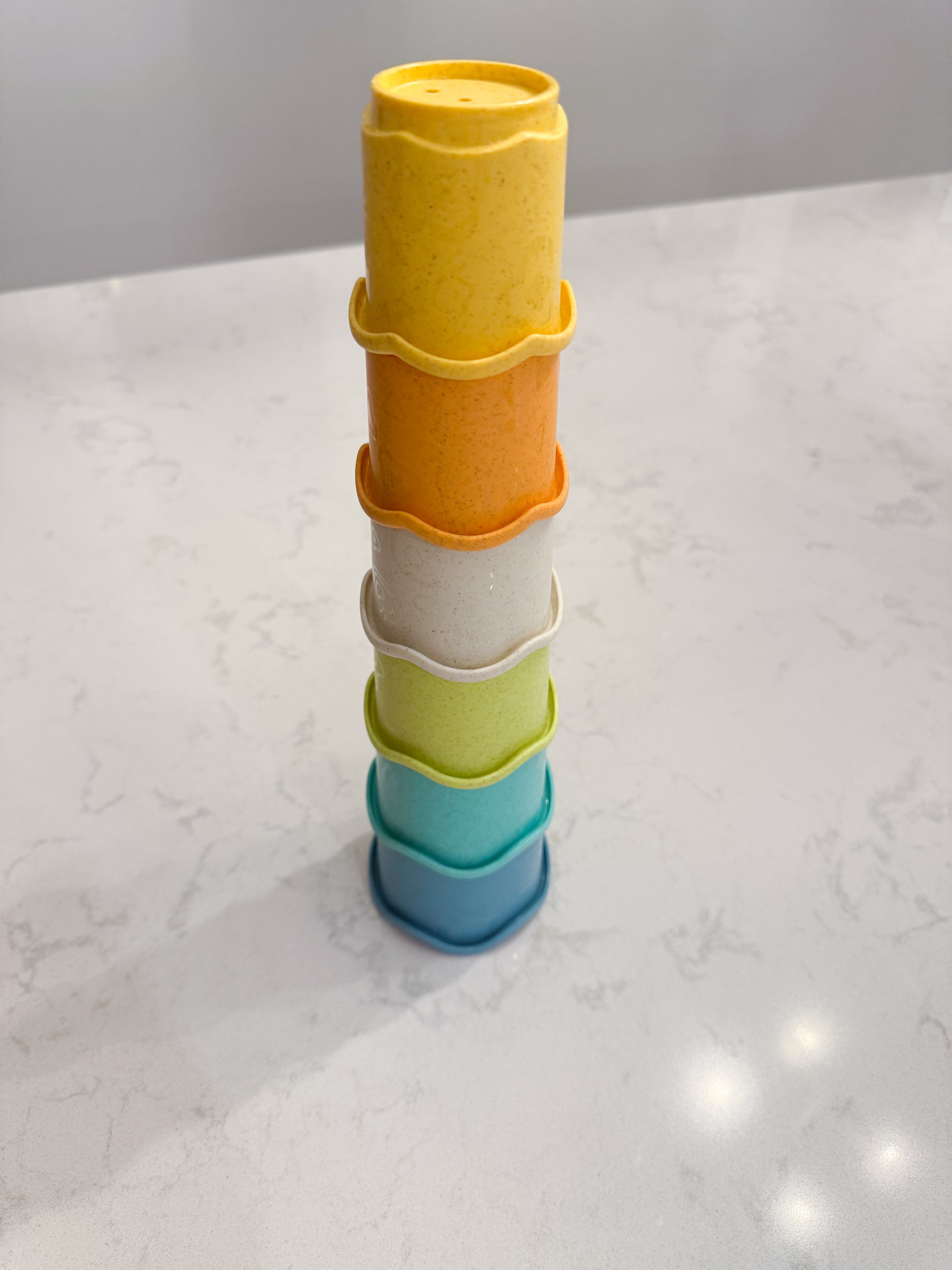 Stackable cups- VGUC