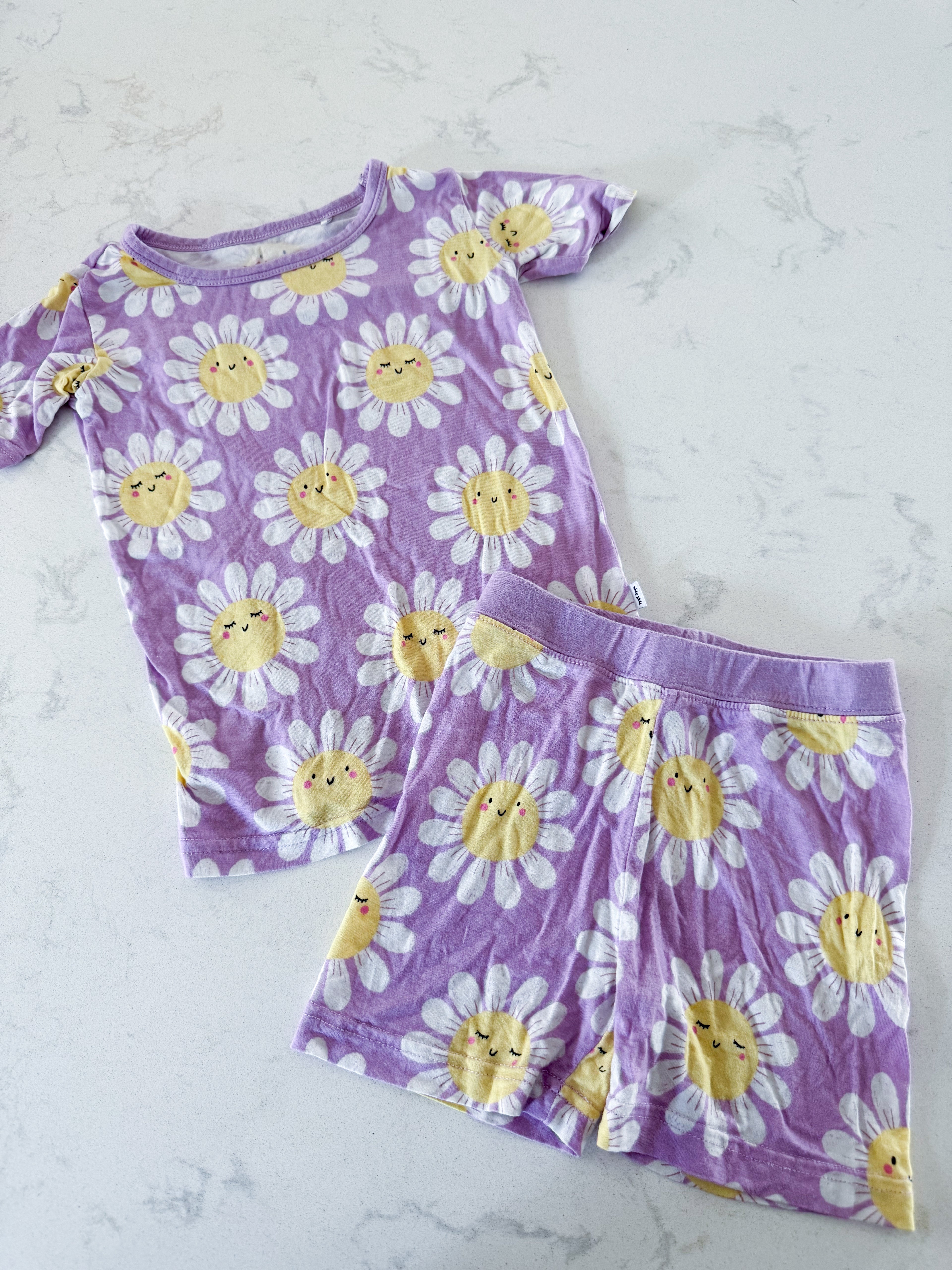 Little Sleepies- 2T- GUC- light purple two piece bamboo Jammies with shorts and short sleeve shirt with daisy patterns
