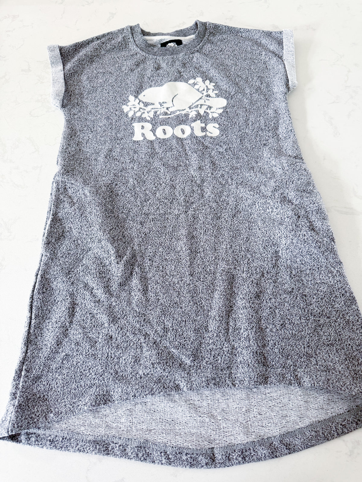 Roots- 7/8Y- VGUC- Grey speckled sweater dress with white logo