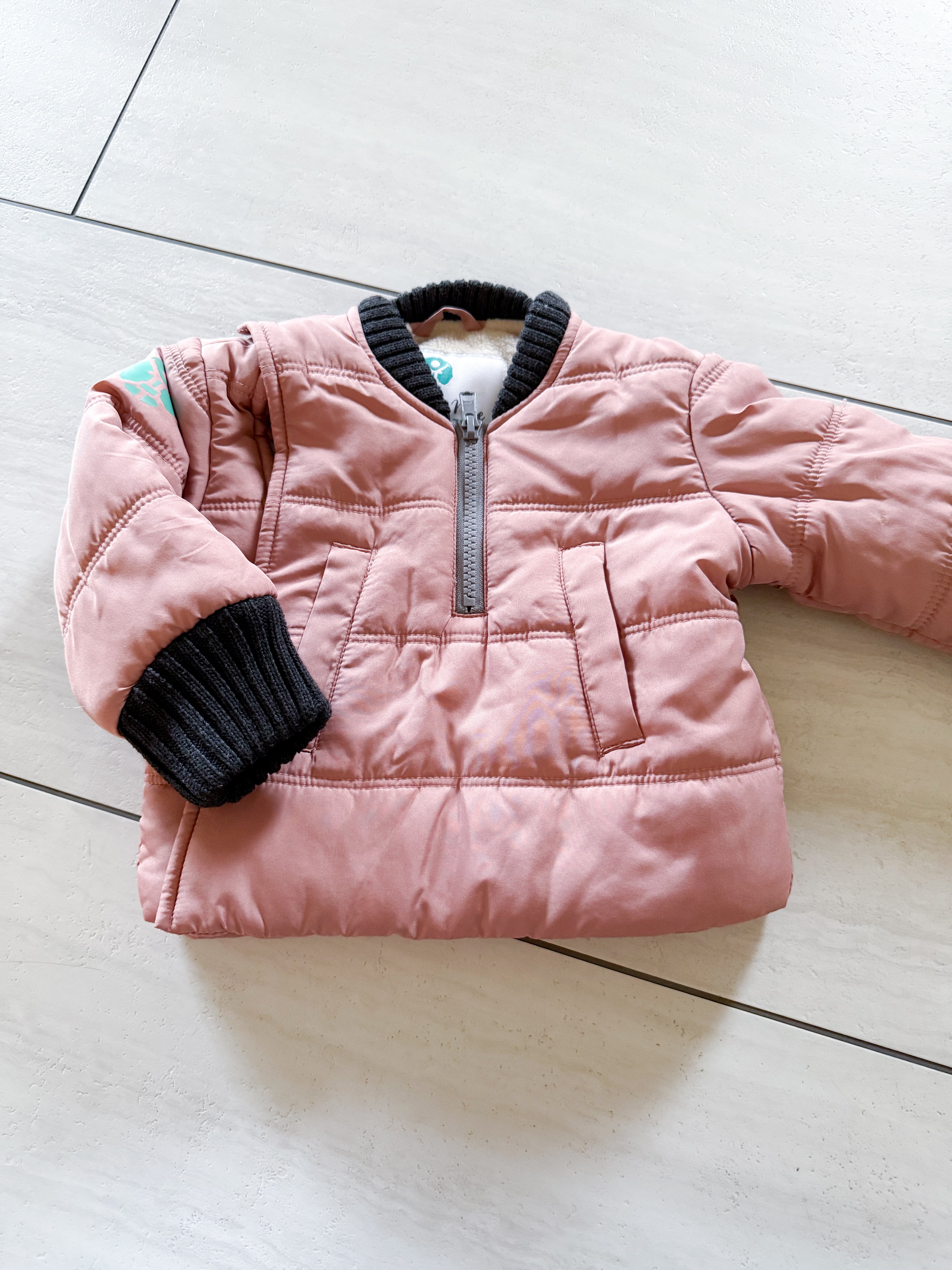 Buckle Me- 6-9m- VGUC- light pink car seat coat