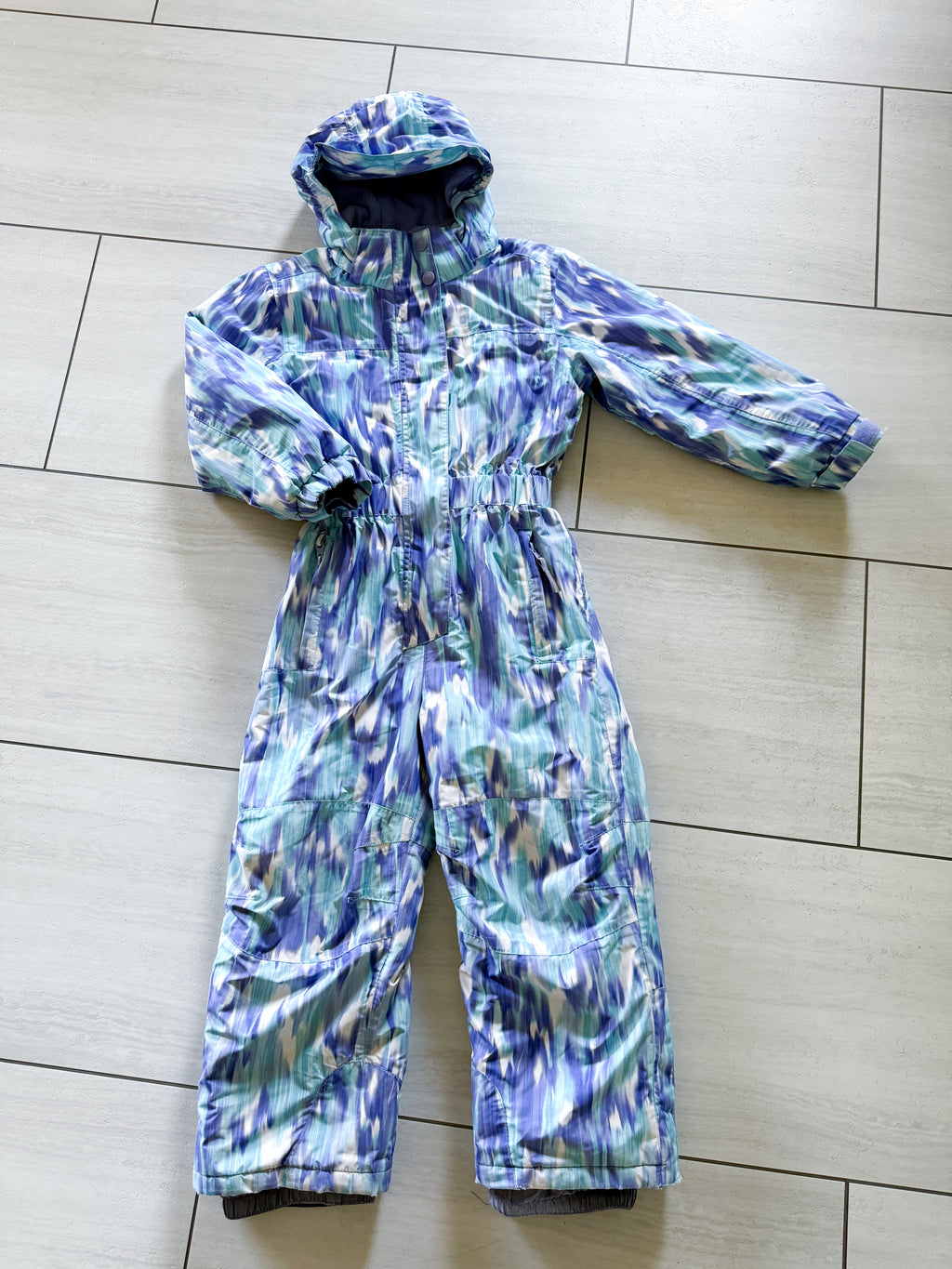 Mountain Warehouse- 5-6Y- PLAY- purple and blue snowsuit