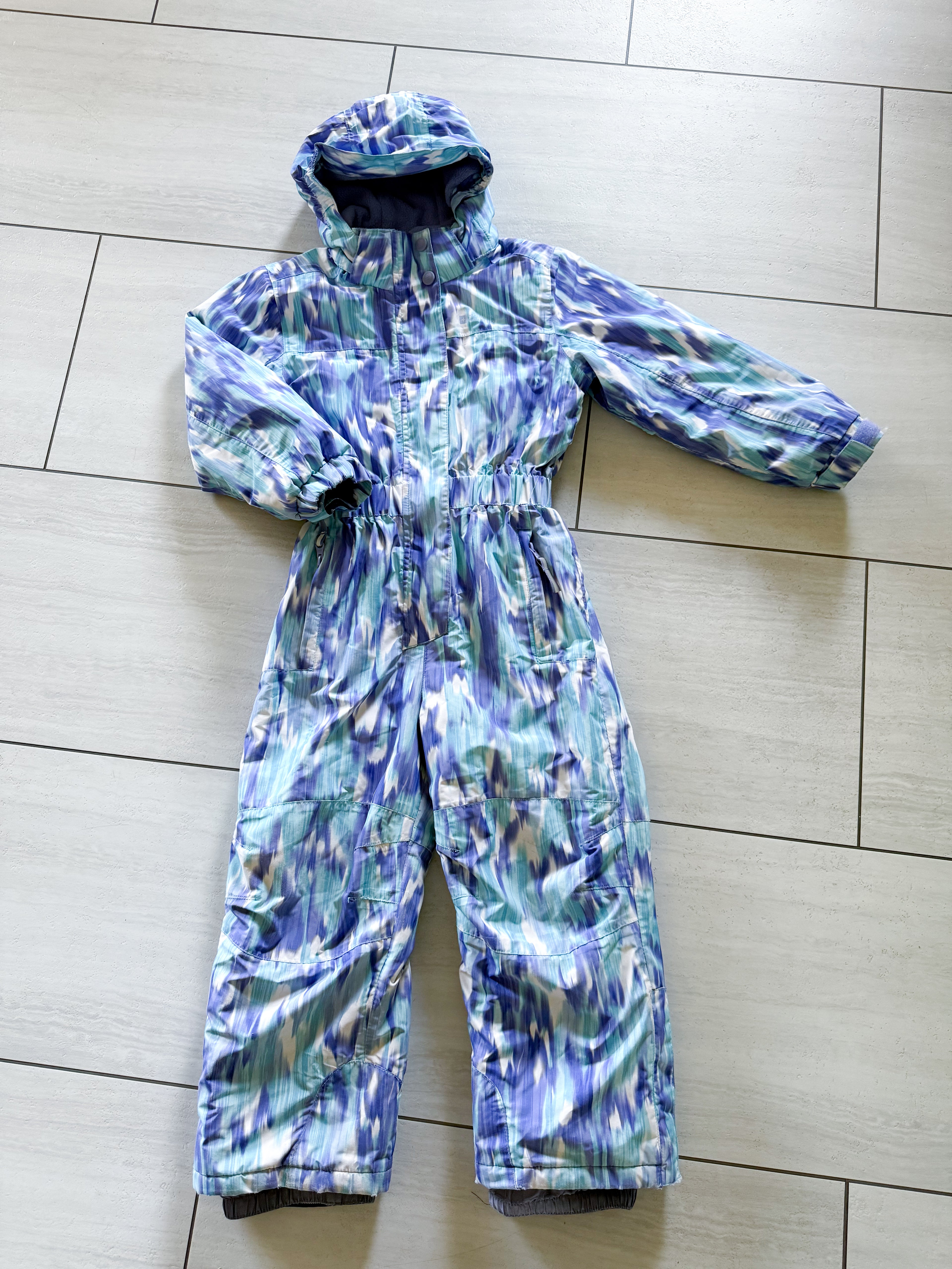 Mountain Warehouse- 5-6Y- PLAY- purple and blue snowsuit