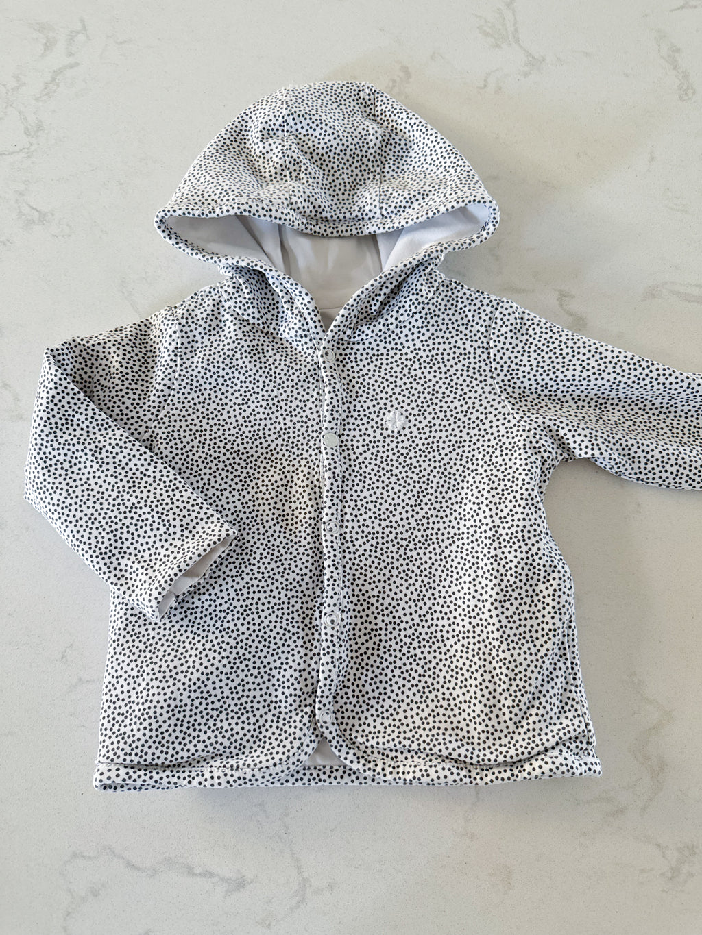 Noppies Baby- 4-6m- VGUC- white with polka dots (reversible to white)