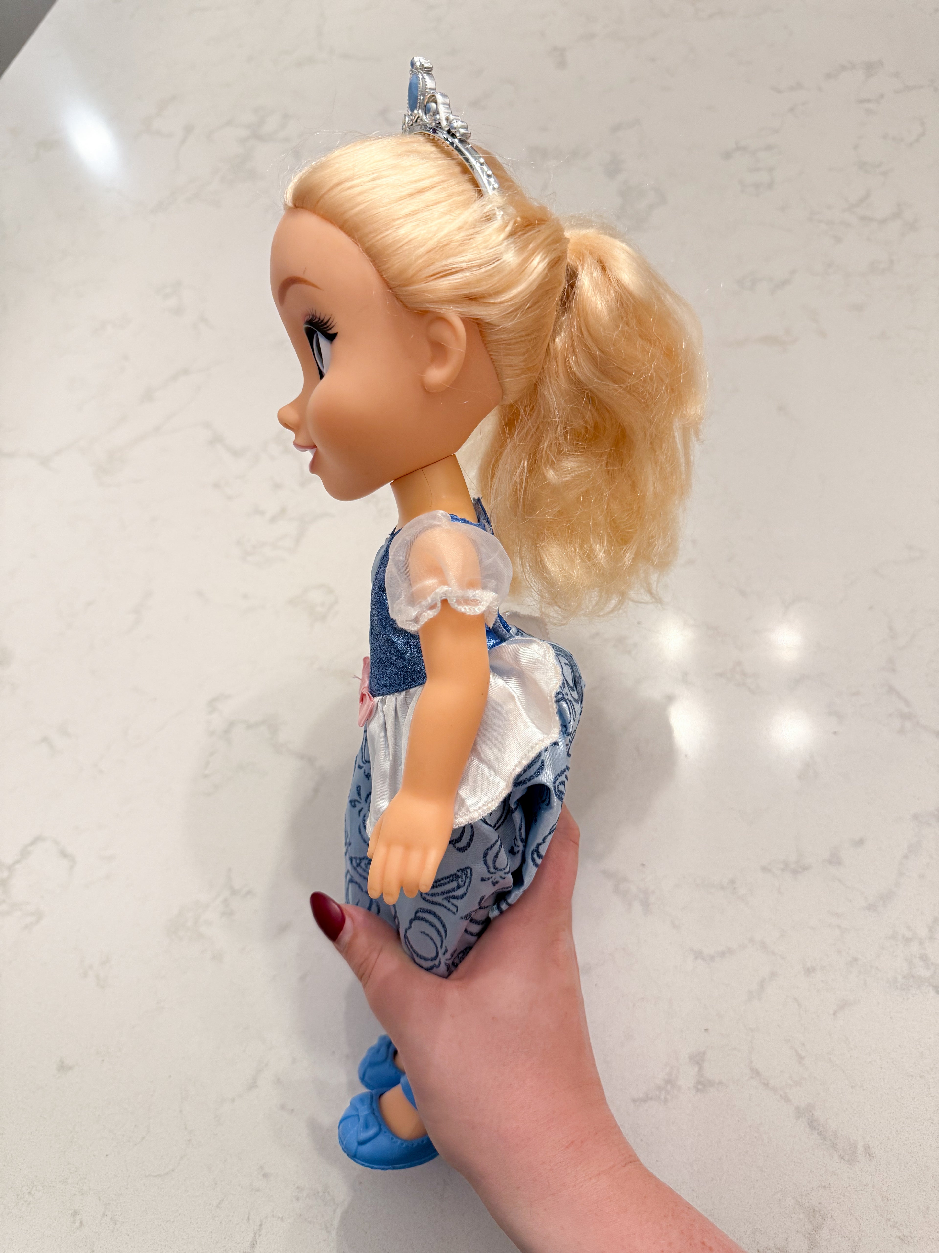 Disney- Cinderella doll- VGUC