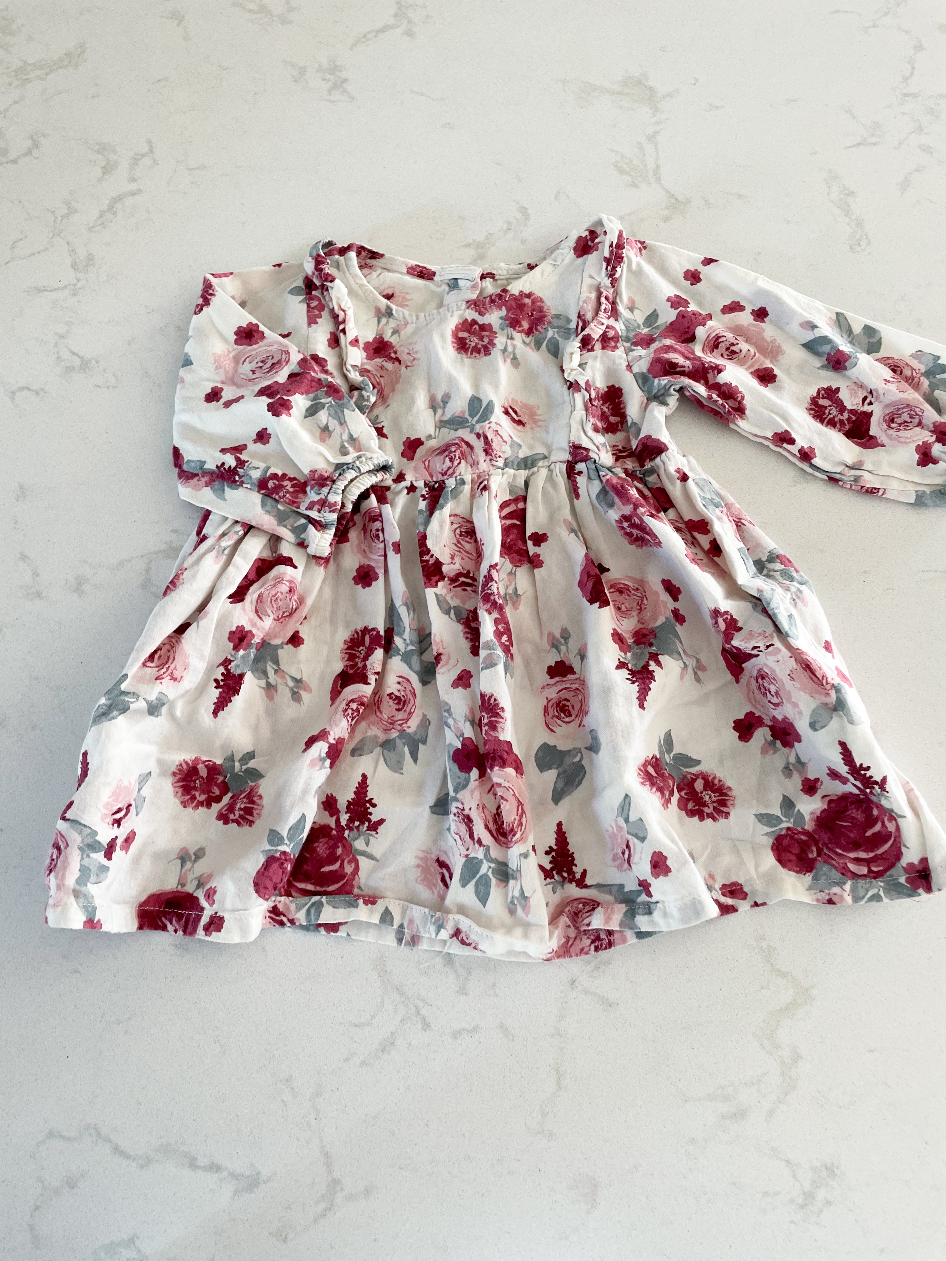 H&M-6m-GUC-white long sleeve dress with roses