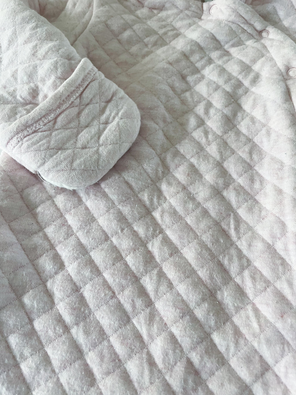 Carter’s- 9m-GUC-light pink quilted footie bunting suit