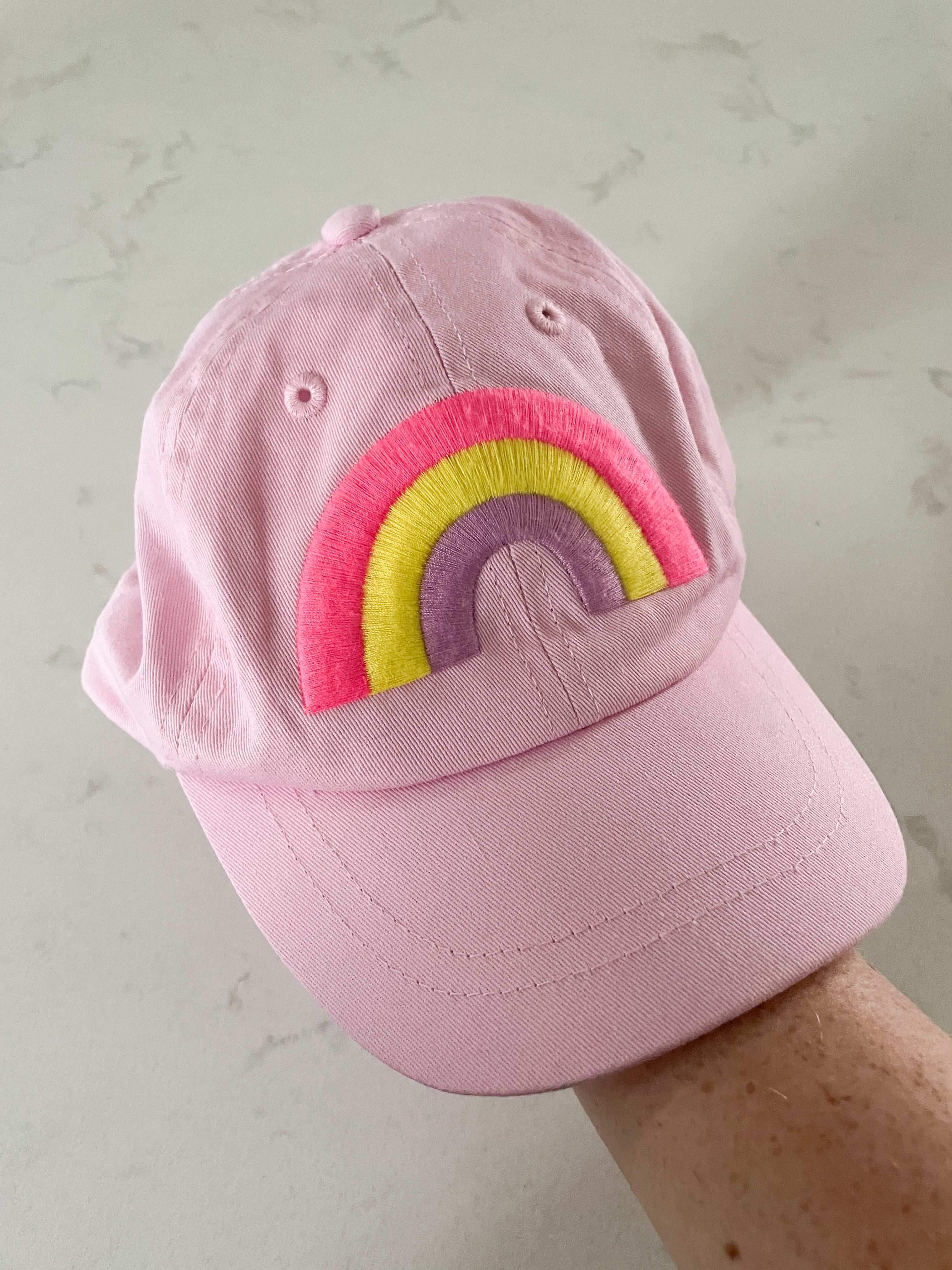 Oshkosh- 2-4T- VGUC- pink ball cap with embroidered rainbow