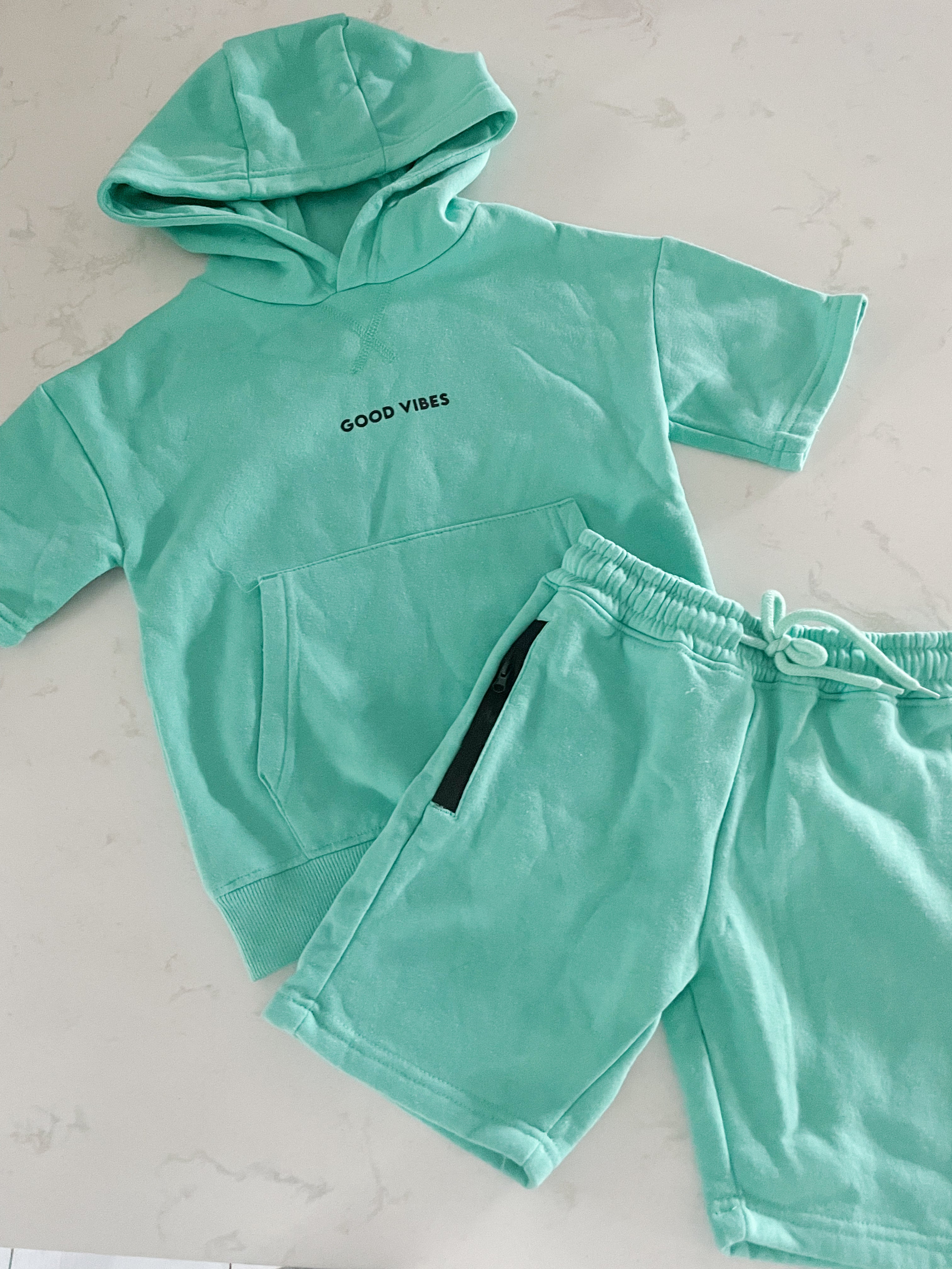 UKids Essentials- 6Y- shorts and t shirt set