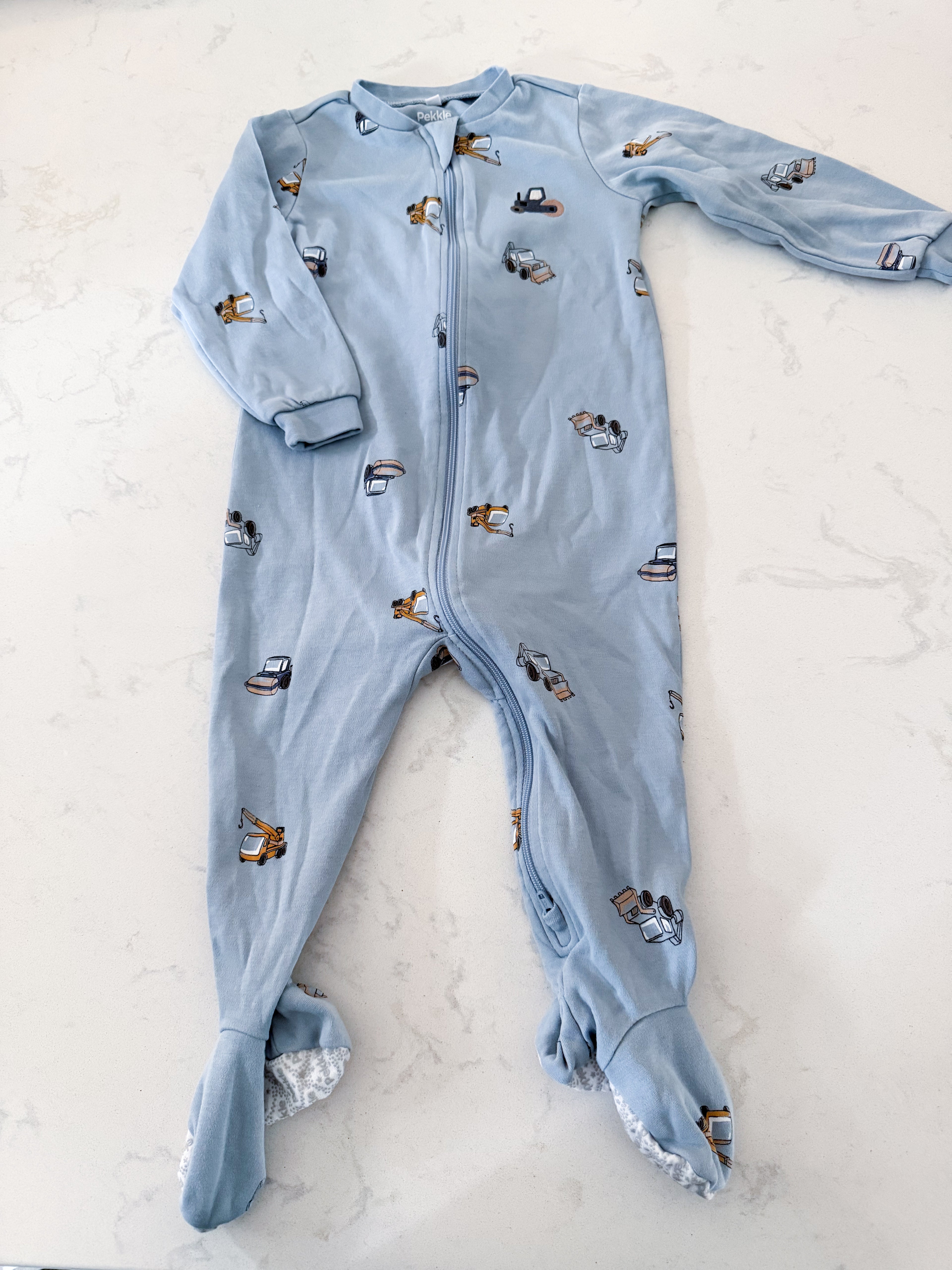 Pekkle- 18m- VGUC- blue zip up jammies with embroidered construction truck