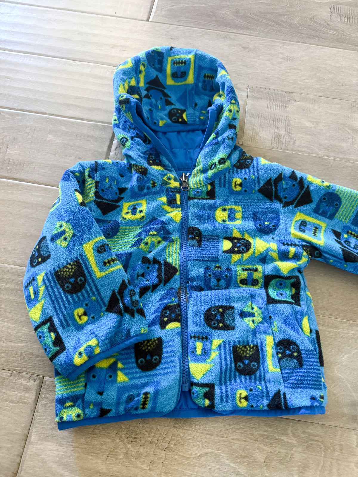 Columbia- 2T- PLAY- blue quilted reversible jacket with patterned fleece