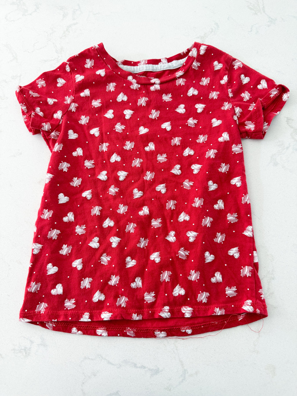 George-5T- GUC- red t shirt with small hearts and leaf pattern