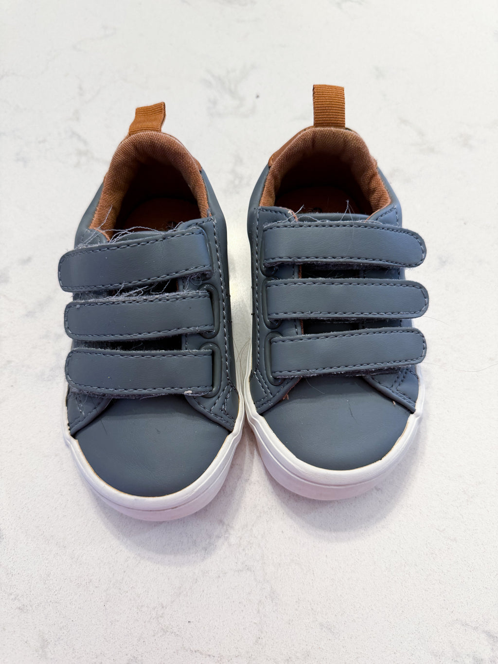 Old Navy- 5C- GUC- grey Velcro slip on shoes