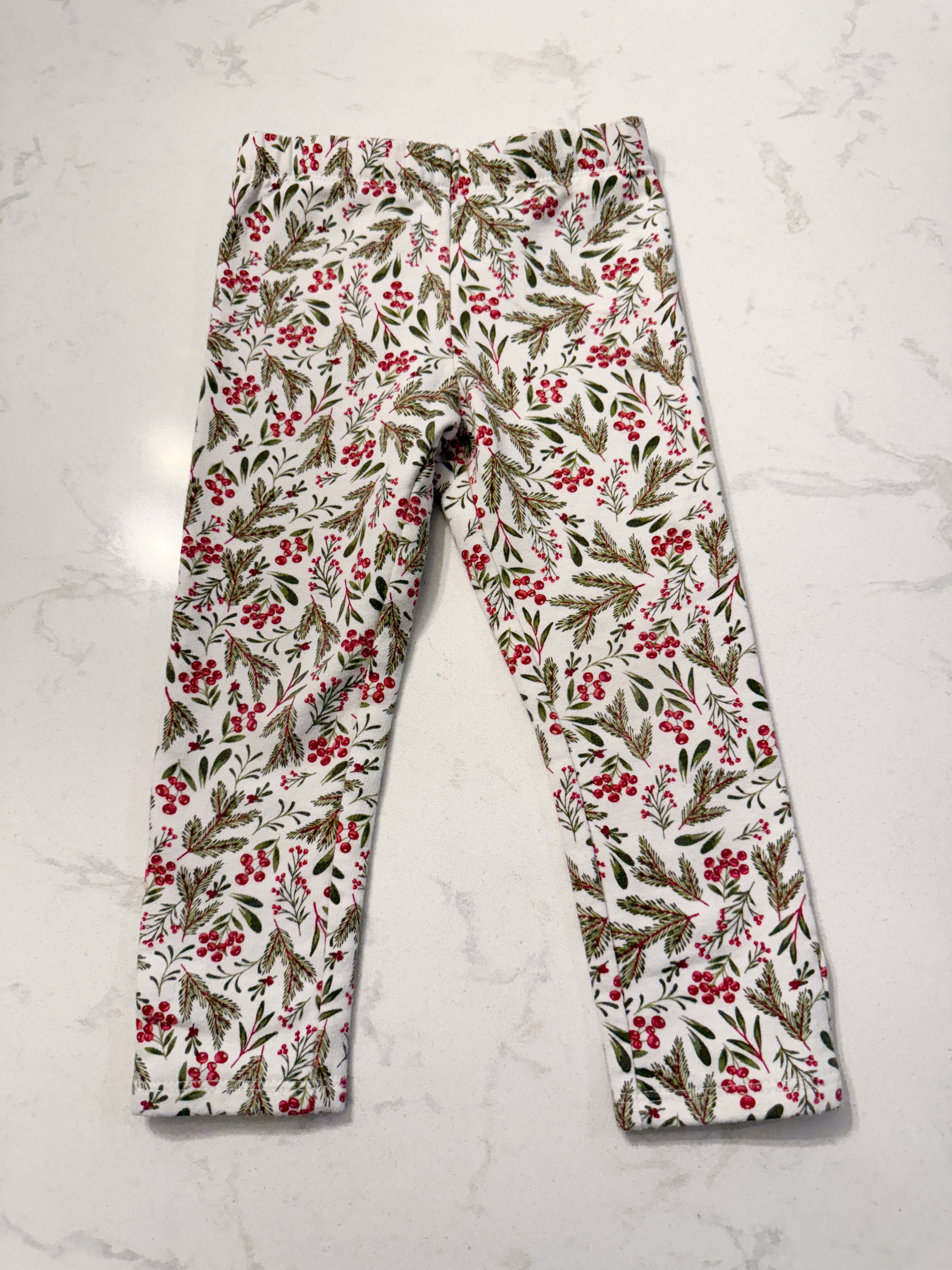 No brand- 2T- VGUC- white fleece lined leggings with winter berry pattern