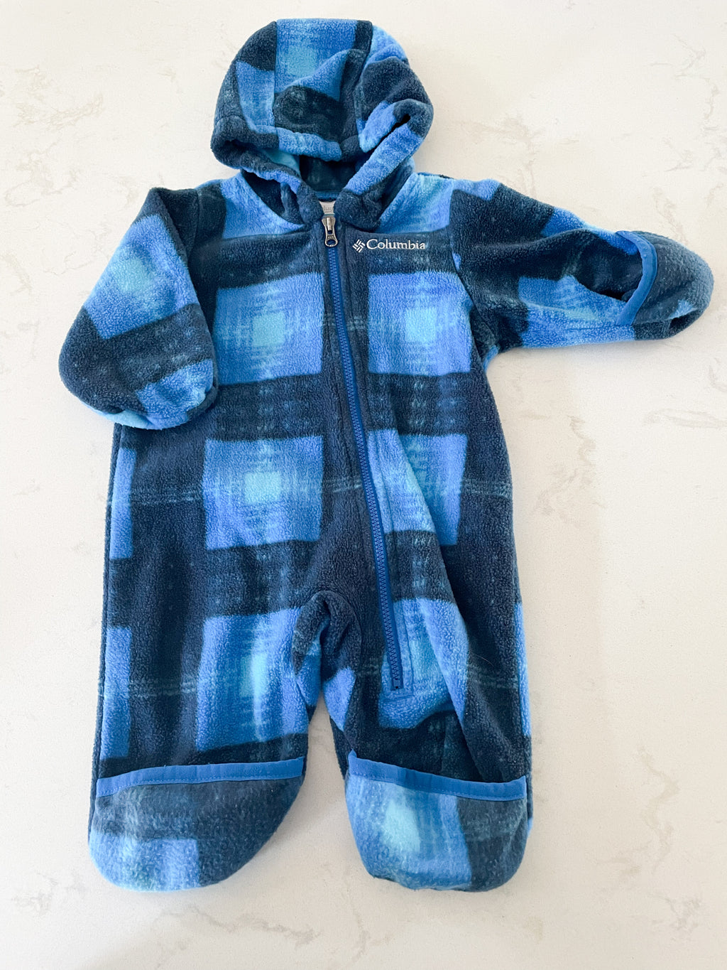 Columbia-0-3m-VGUC-fleece bunting suit blue plaid